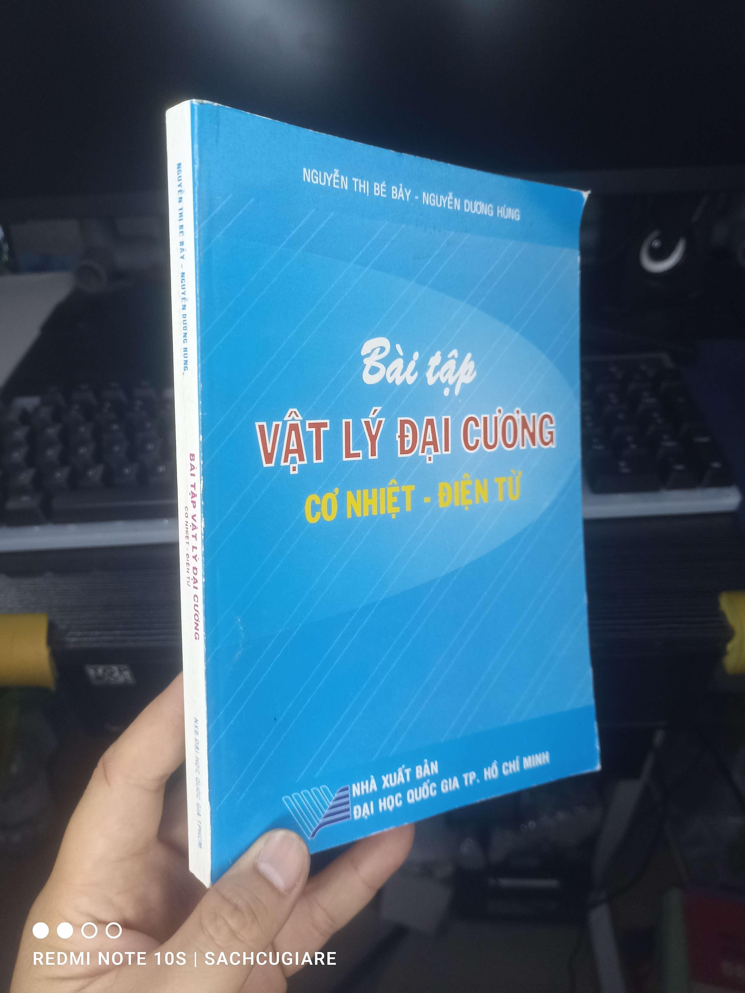 Bài Tập Vật Lý Đại Cương Cơ Nhiệt - Điện Tử - Nguyễn thị Bé Bảy, Nguyễn Dương Hùng 2011 mới 90% Giáo trình đại học - cao đẳng HCM.TN2802 (NSX)