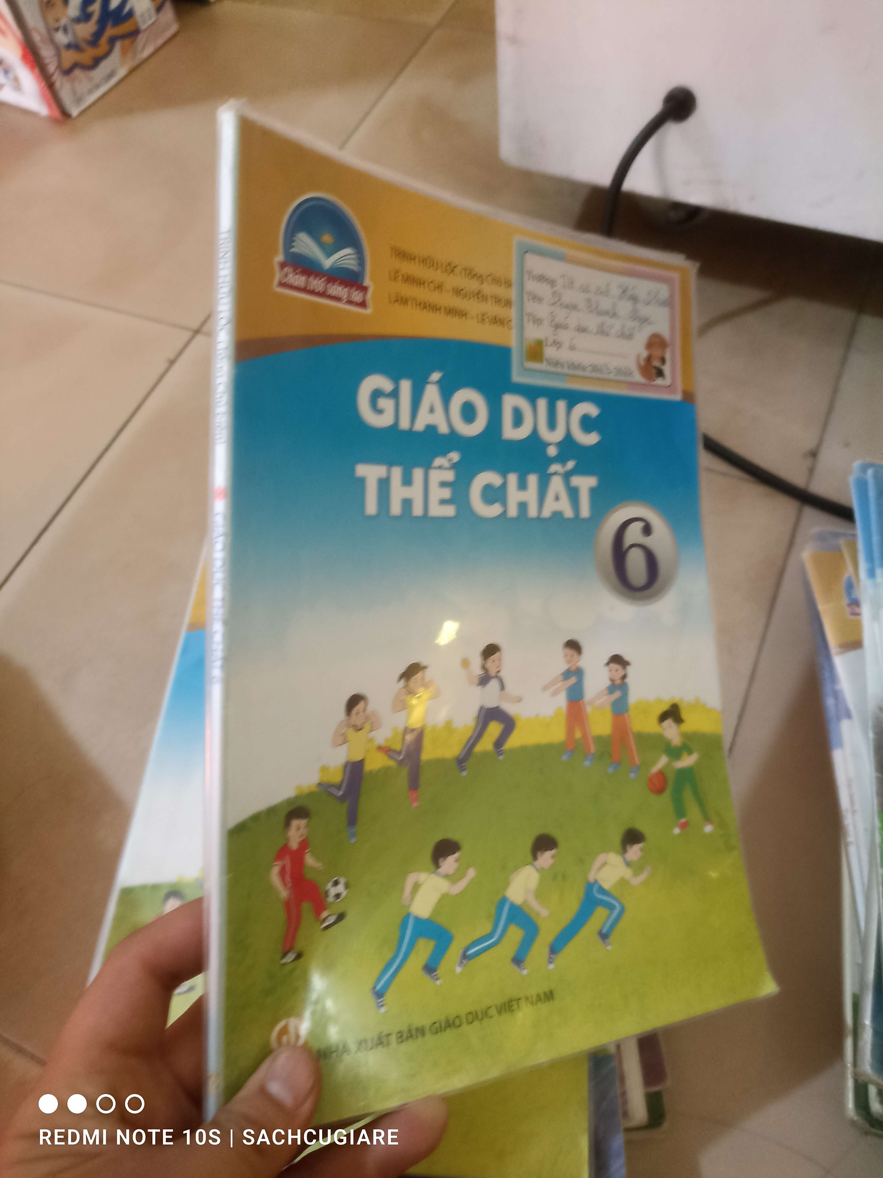 Giáo dục thể chất lớp 6 (Chân trời sáng tạo) Giáo khoa HCM2702