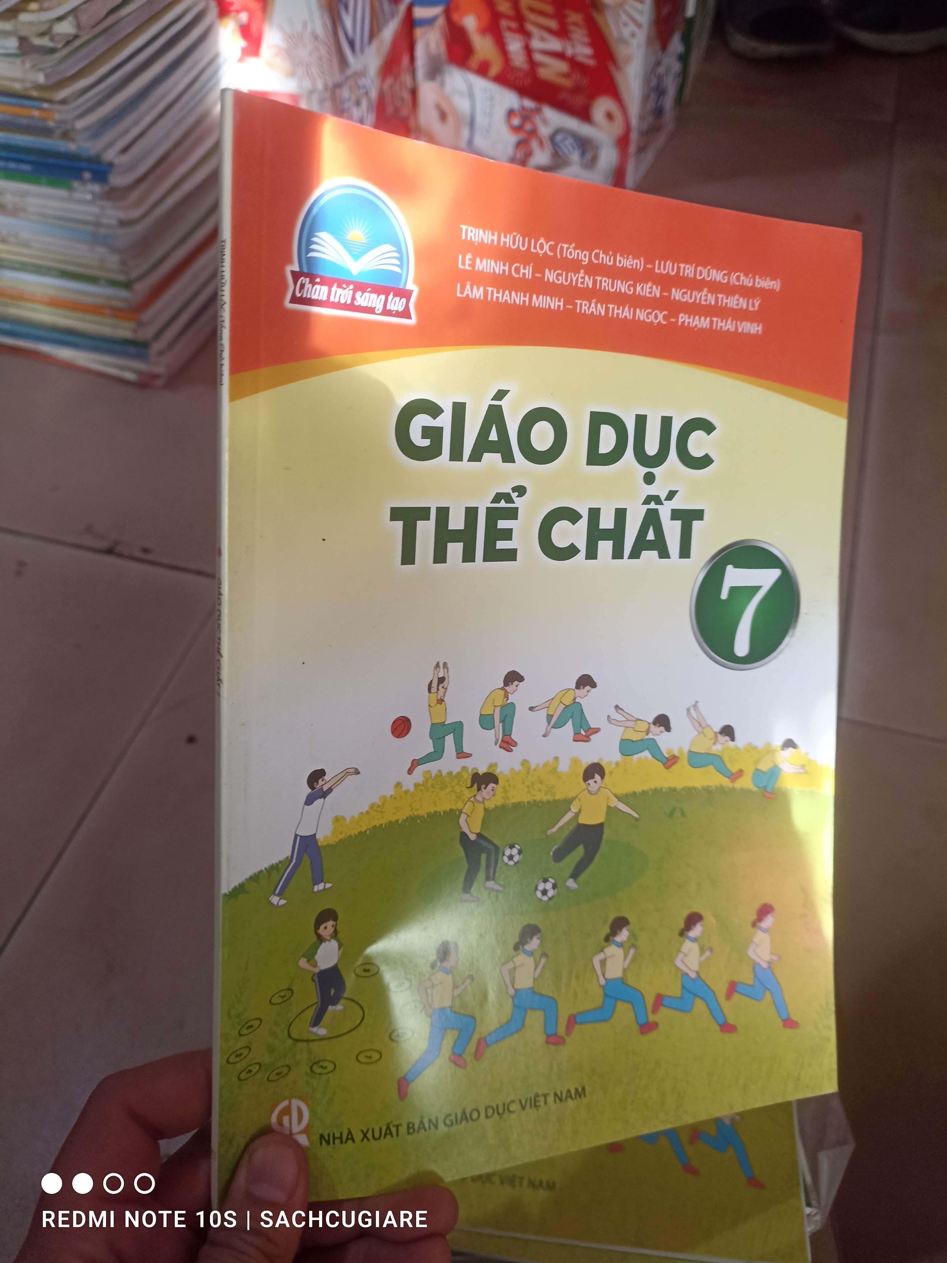 Giáo dục thể chất lớp 7 (Chân trời sáng tạo) Giáo khoa HCM2702