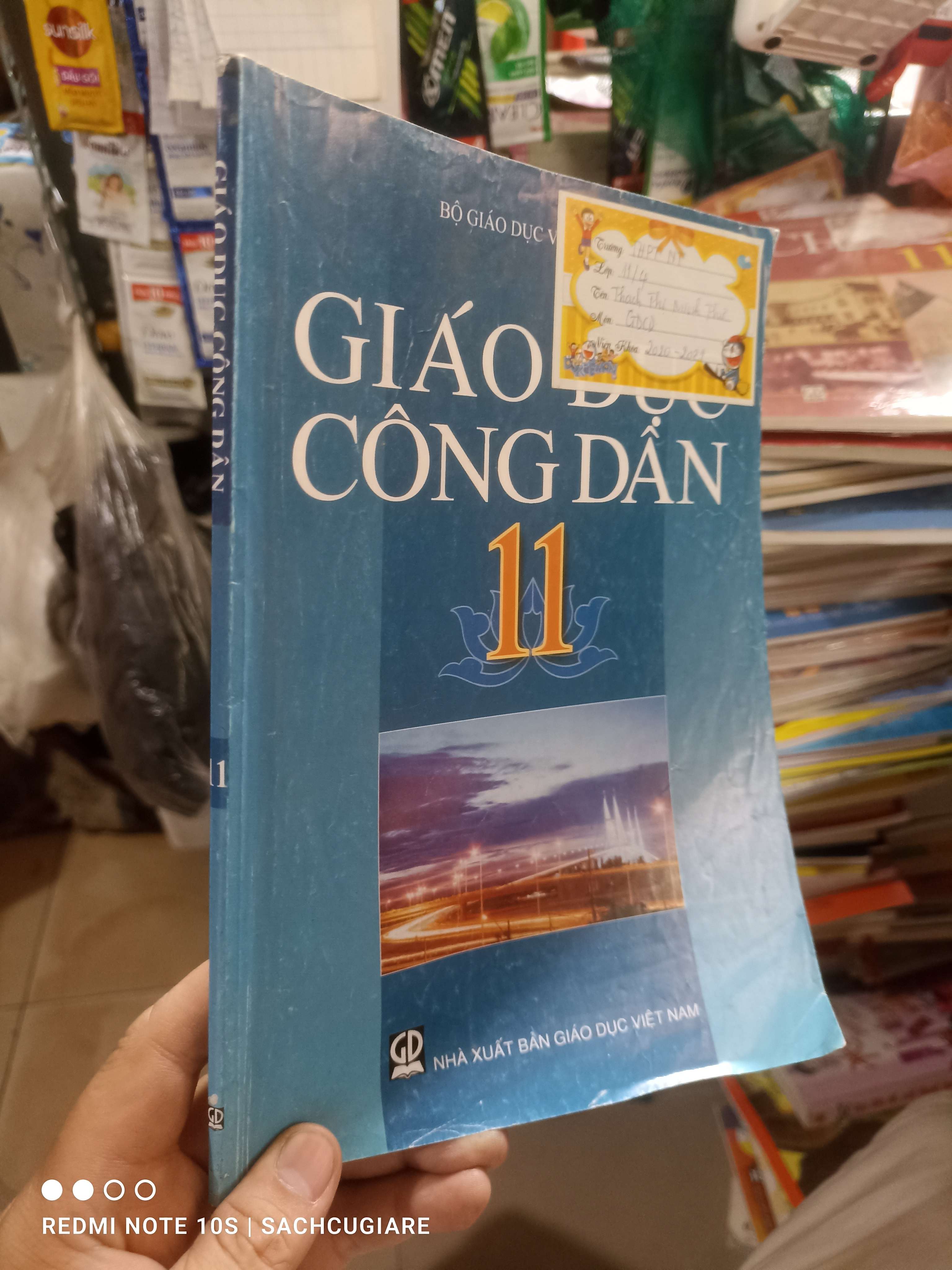 Giáo dục công dân 11 2020 mới 80% ố Giáo khoa HCM2702