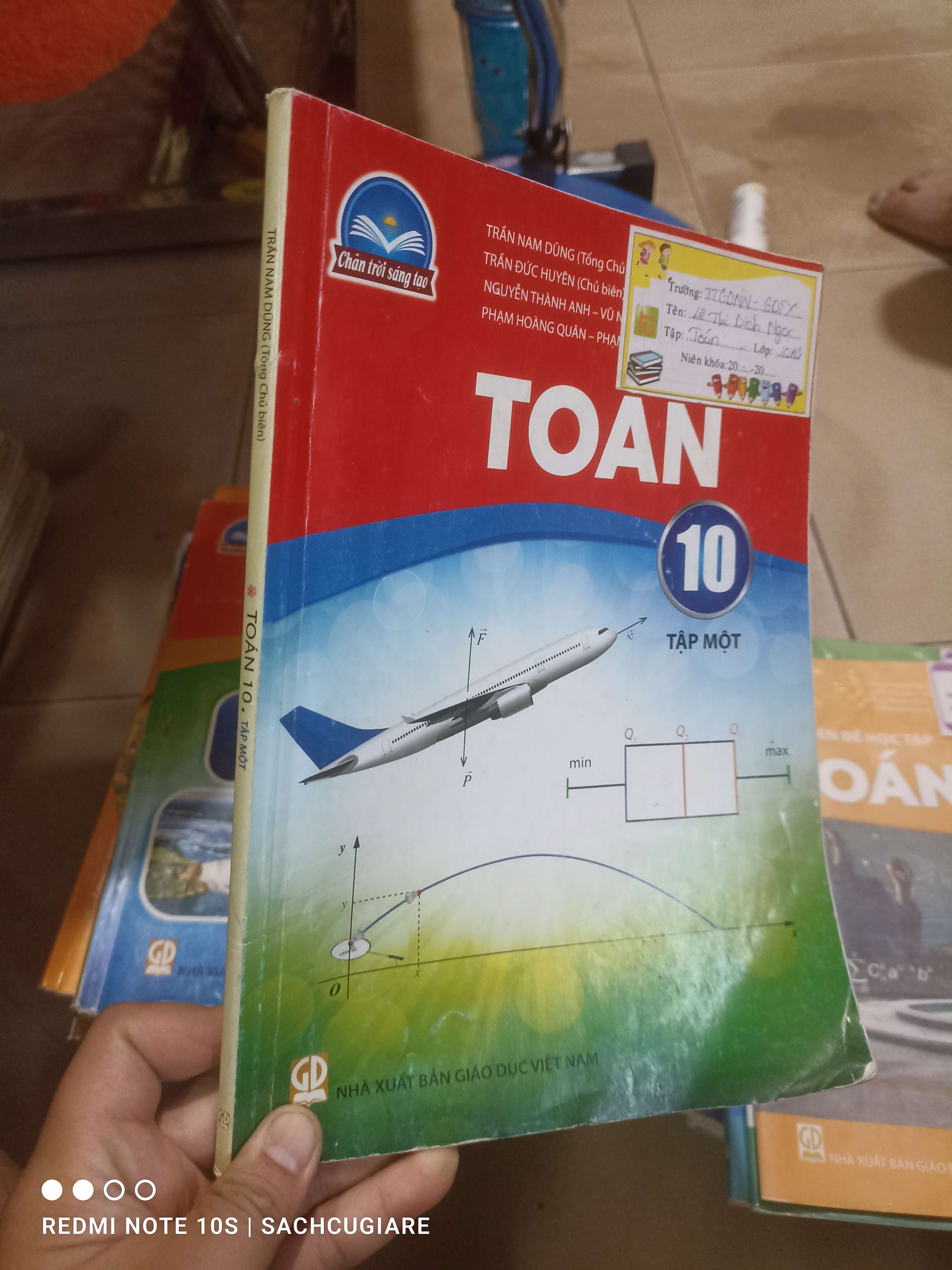 Toán lớp 10 tập một (Chân trời sáng tạo) Giáo khoa HCM2702