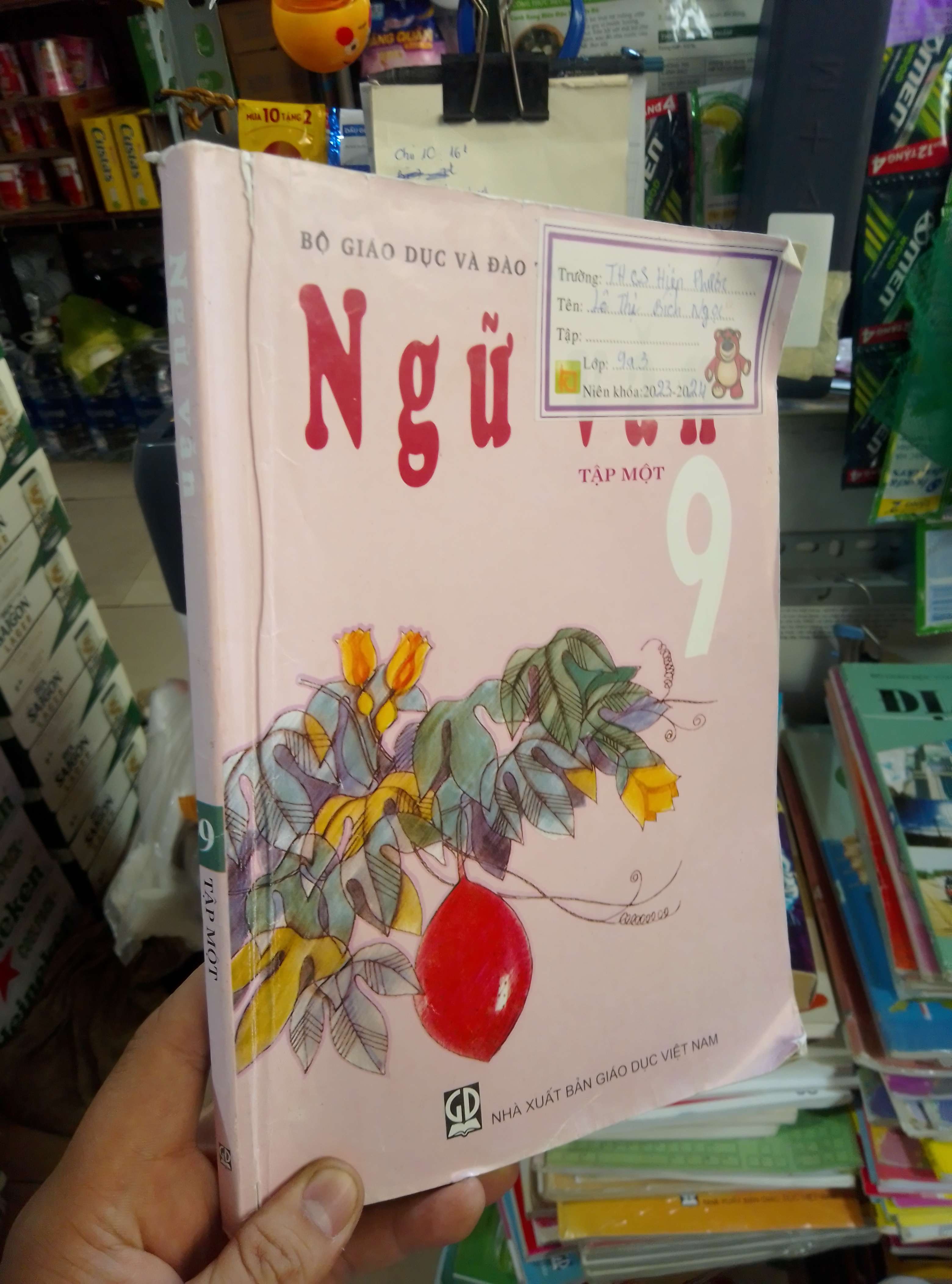 Ngữ Văn 9 2023 mới 70% nhăn viết Giáo khoa HCM2702