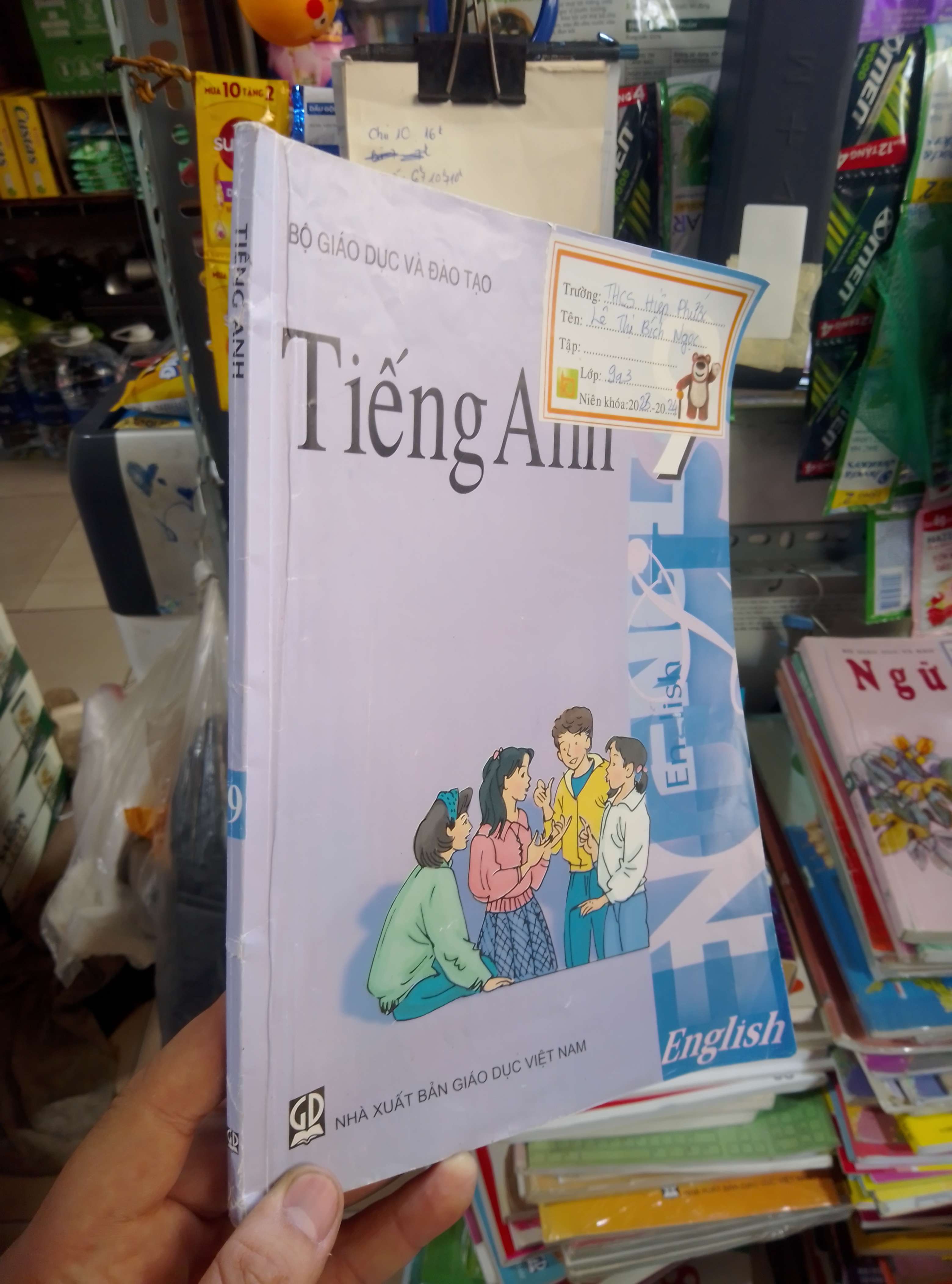 Tiếng Anh 7 2023 mới 80% viết Giáo khoa HCM2702