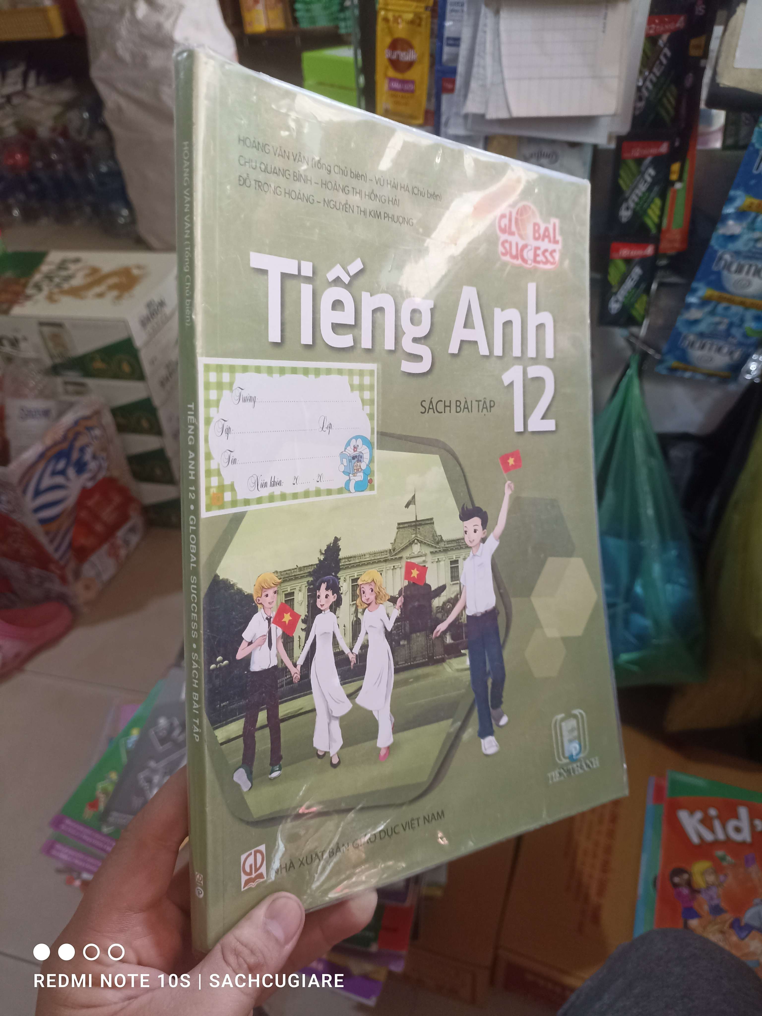 Tiếng anh 12 sách bài tập 2024 mới 90% chưa viết Giáo khoa HCM2702