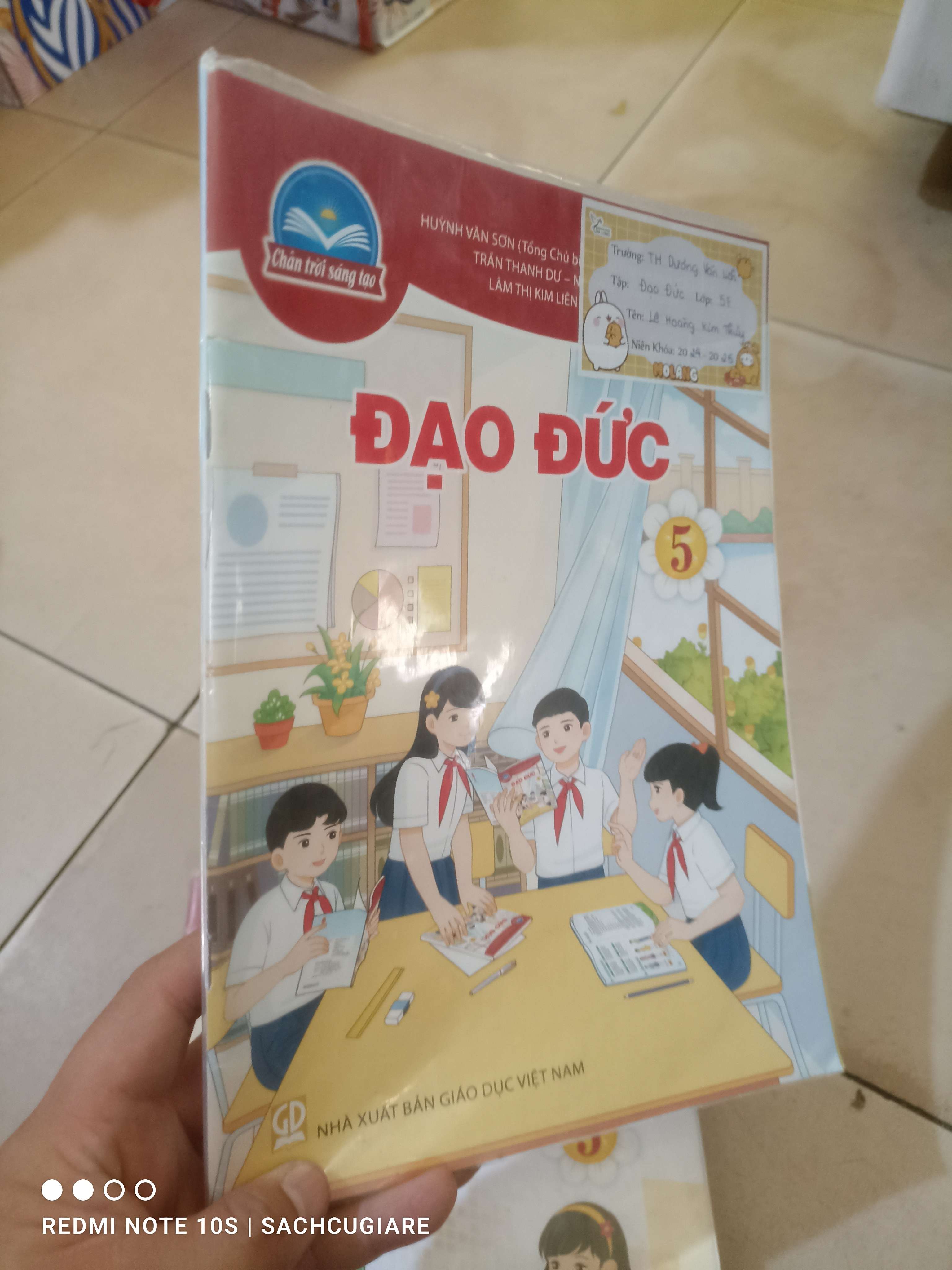Đạo đức lớp 5 (Chân trời sáng tạo) Giáo khoa HCM2702