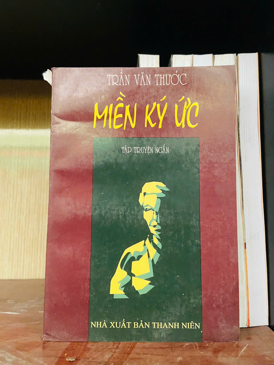 Miền ký ức - Trần Văn Thước Văn học Việt Nam VAVO2702