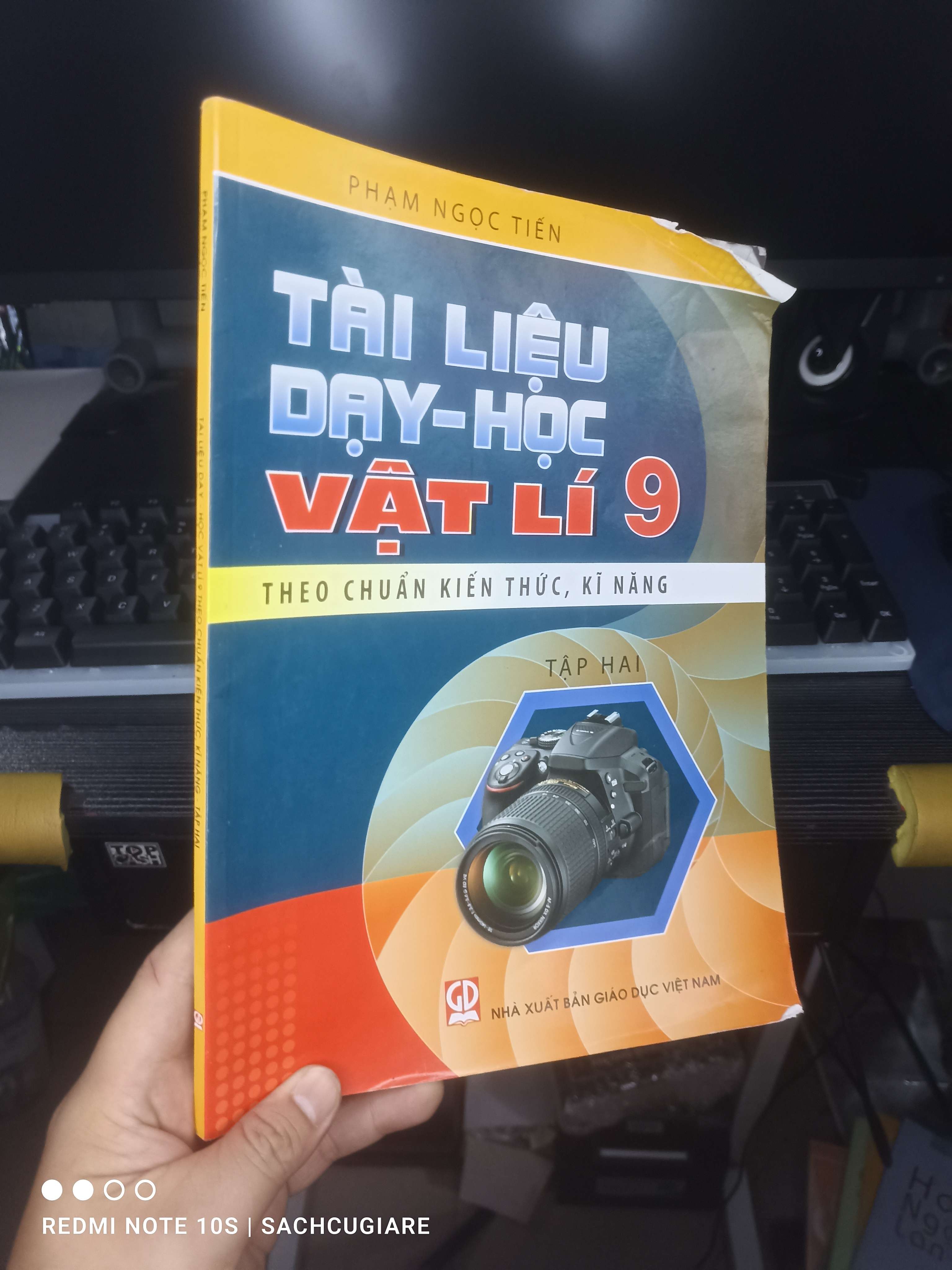 Tài Liệu Dạy - Học Vật Lí 9 Theo Chuẩn Kiến Thức, Kĩ Năng - Phạm Ngọc Tiến 2021 mới 80% ố nhăn Giáo khoa HCM.TN2802