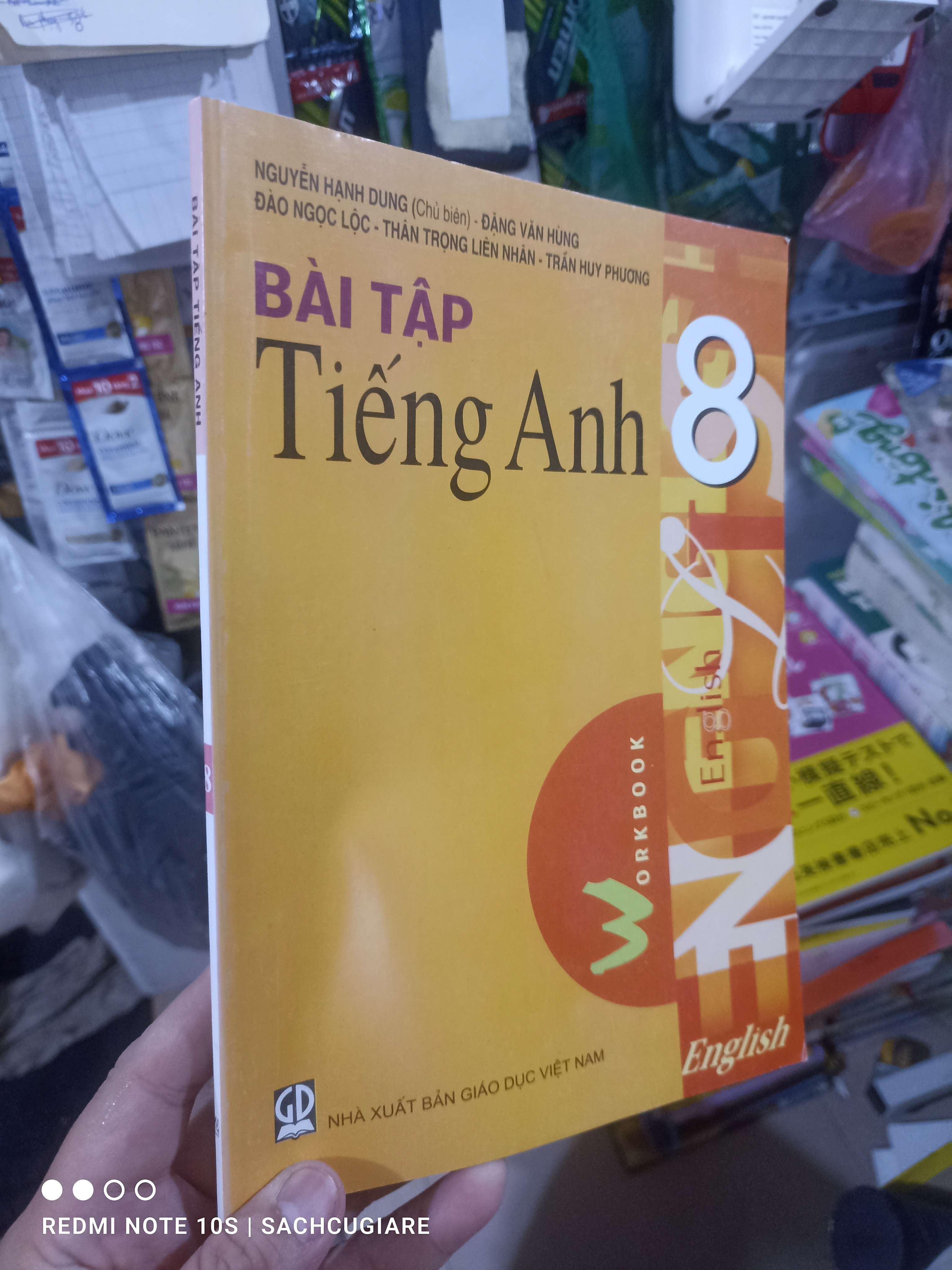 Bài tập tiếng anh 8 - Hạnh Dung 2017 mới 80% ố Giáo khoa HCM2702