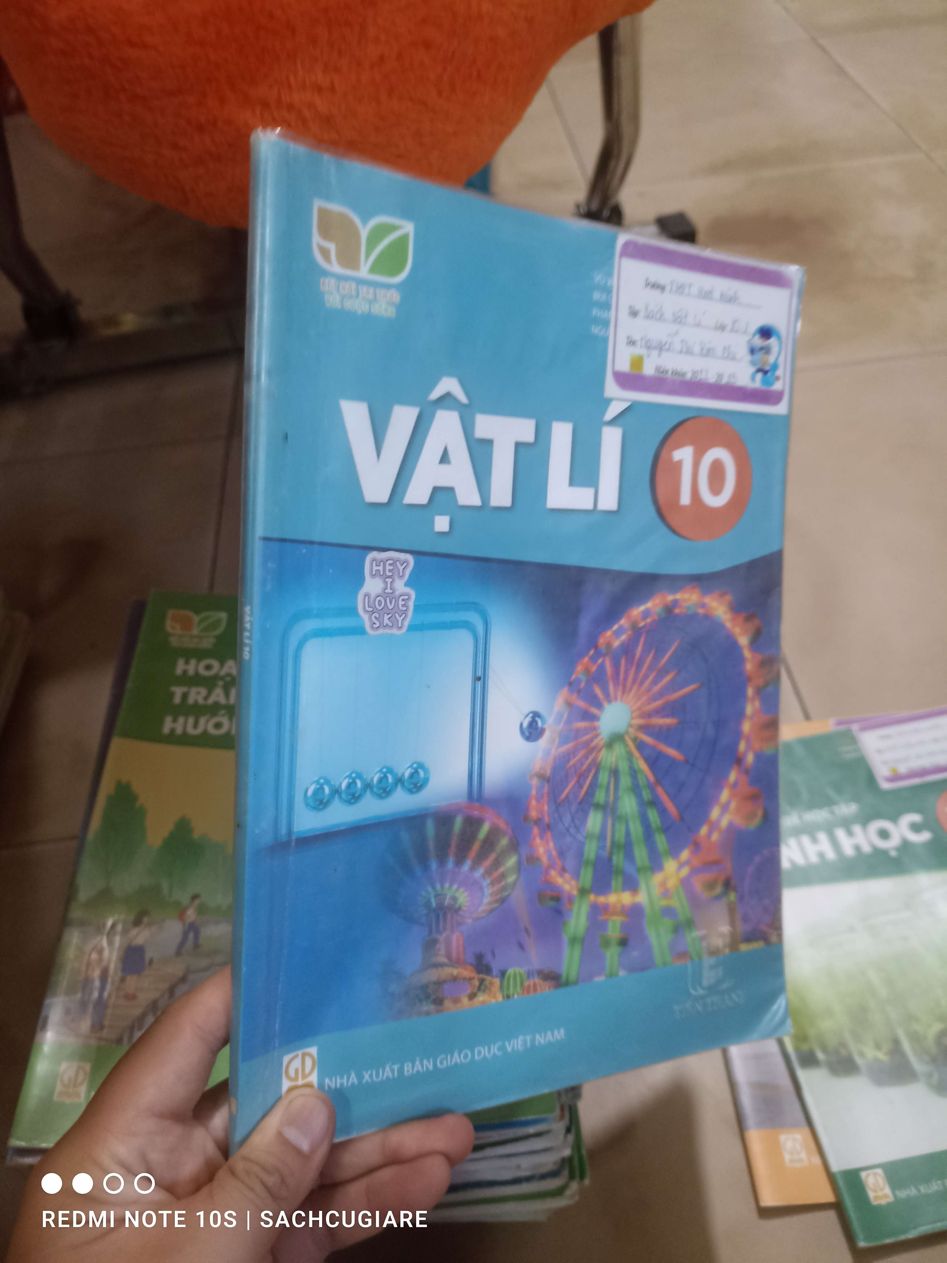 Vật lí lớp 10 (Kết nối tri thức và cuộc sống) Giáo khoa HCM2702