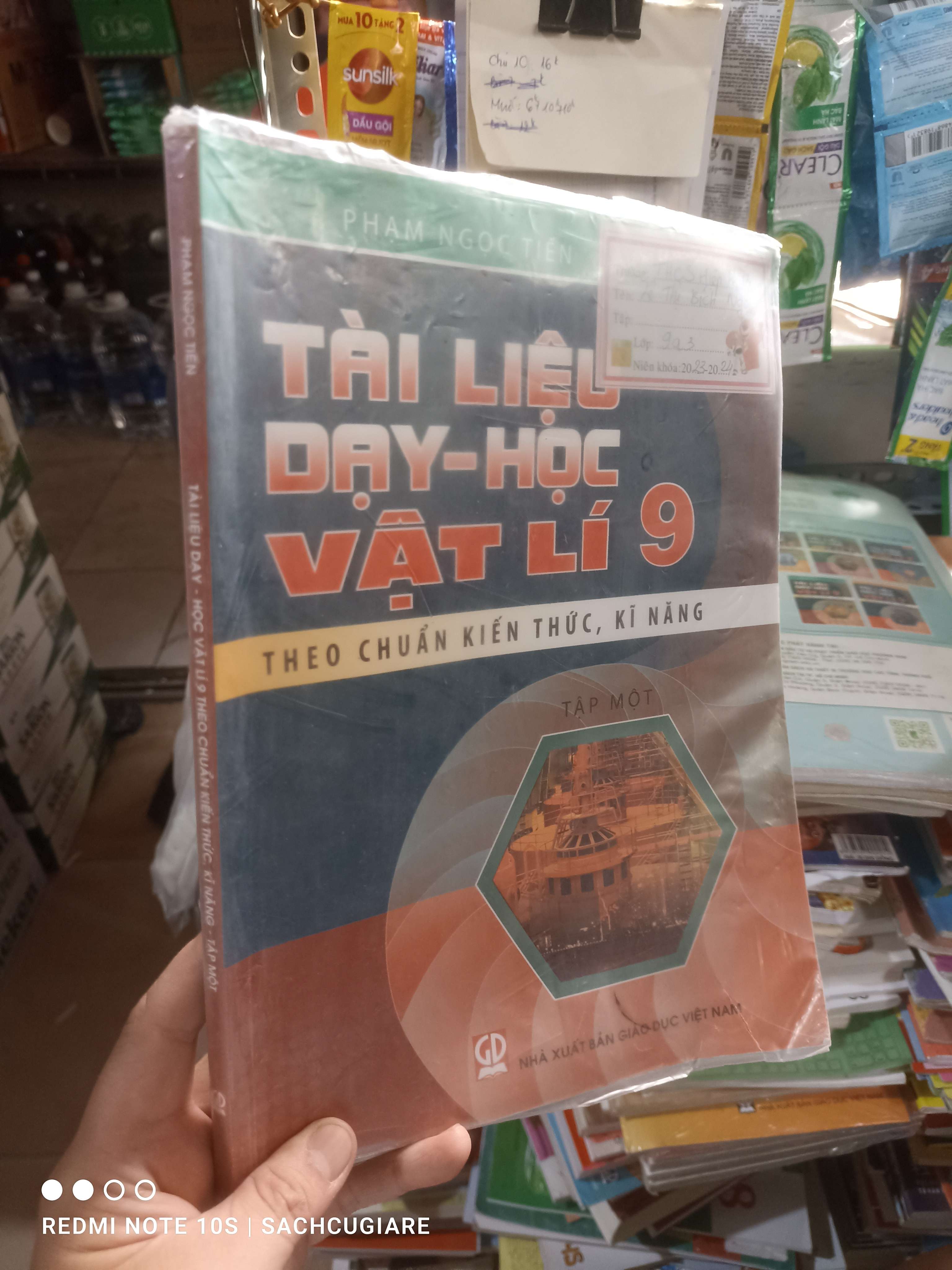 Tài liệu dạy học Vật Lý 9 theo chuẩn kiến thức kĩ năng tập 1 - Ngọc Tiến 2023 mới 80% ố Giáo khoa HCM2702