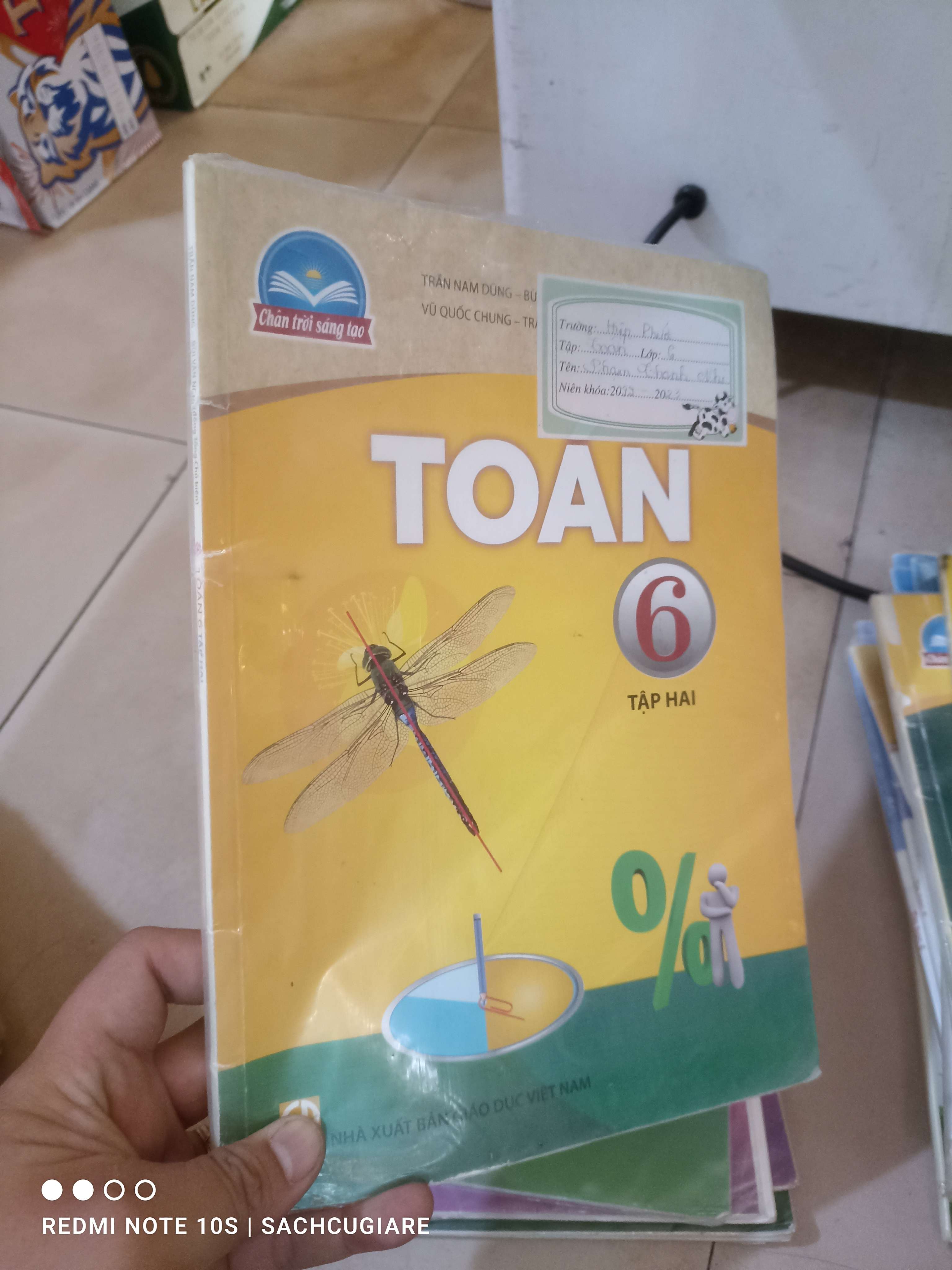Toán lớp 6 tập hai (Chân trời sáng tạo) Giáo khoa HCM2702