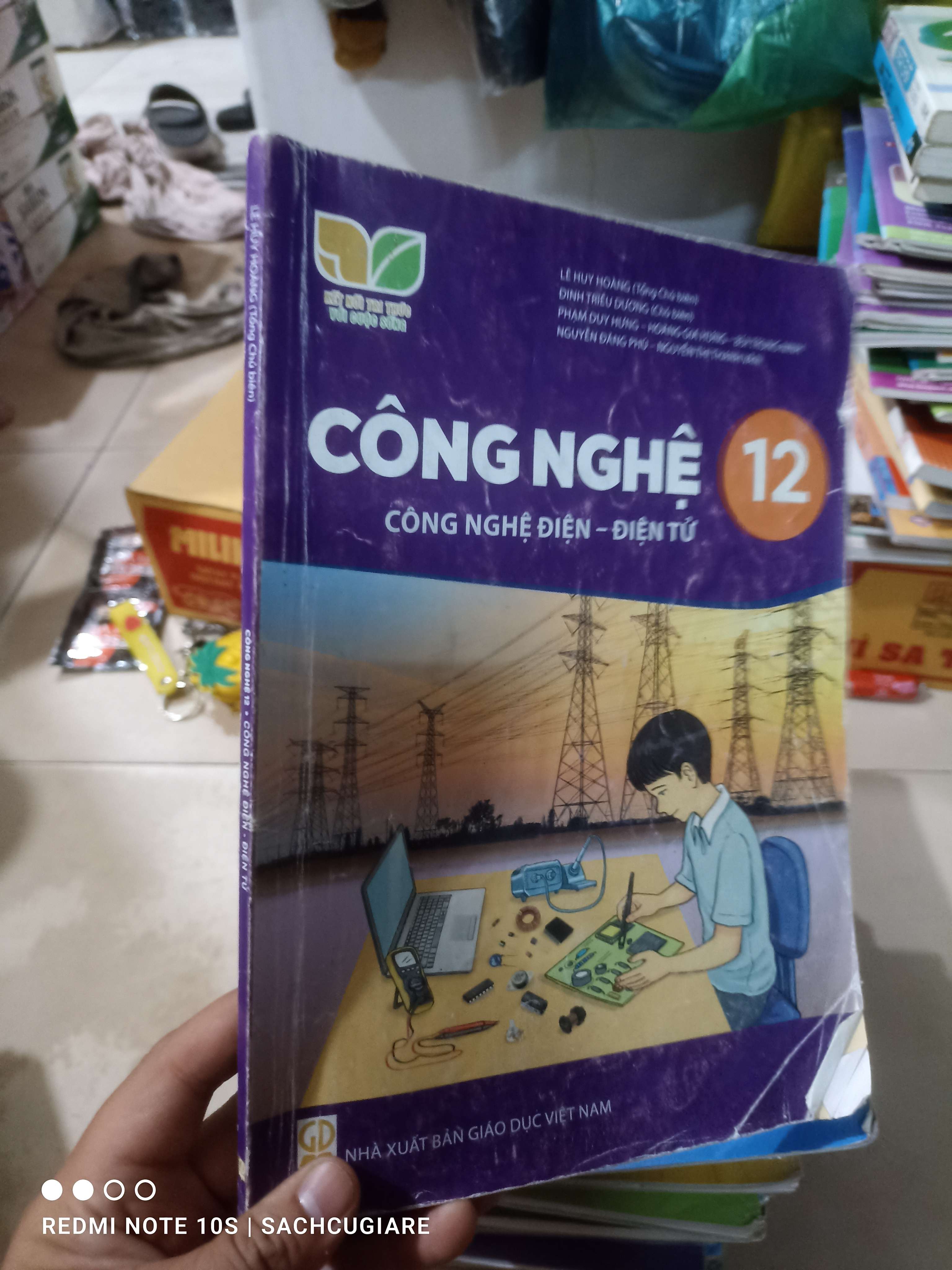 Công nghệ công nghệ điện - điện tử lớp 12 (Kết nối tri thức và cuộc sống) Giáo khoa HCM2702