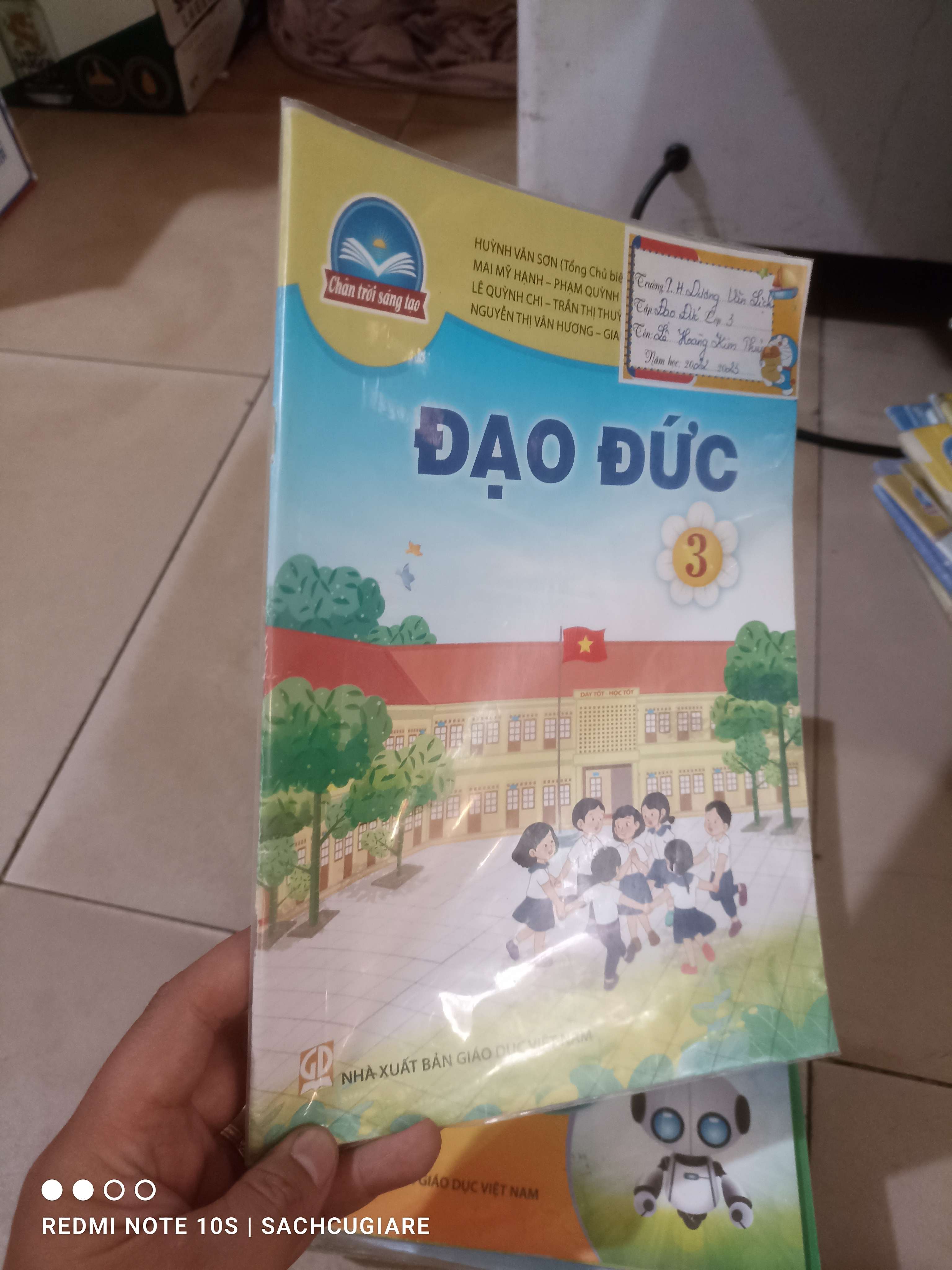 Đạo đức tập 3 (Chân trời sáng tạo) Giáo khoa HCM2702