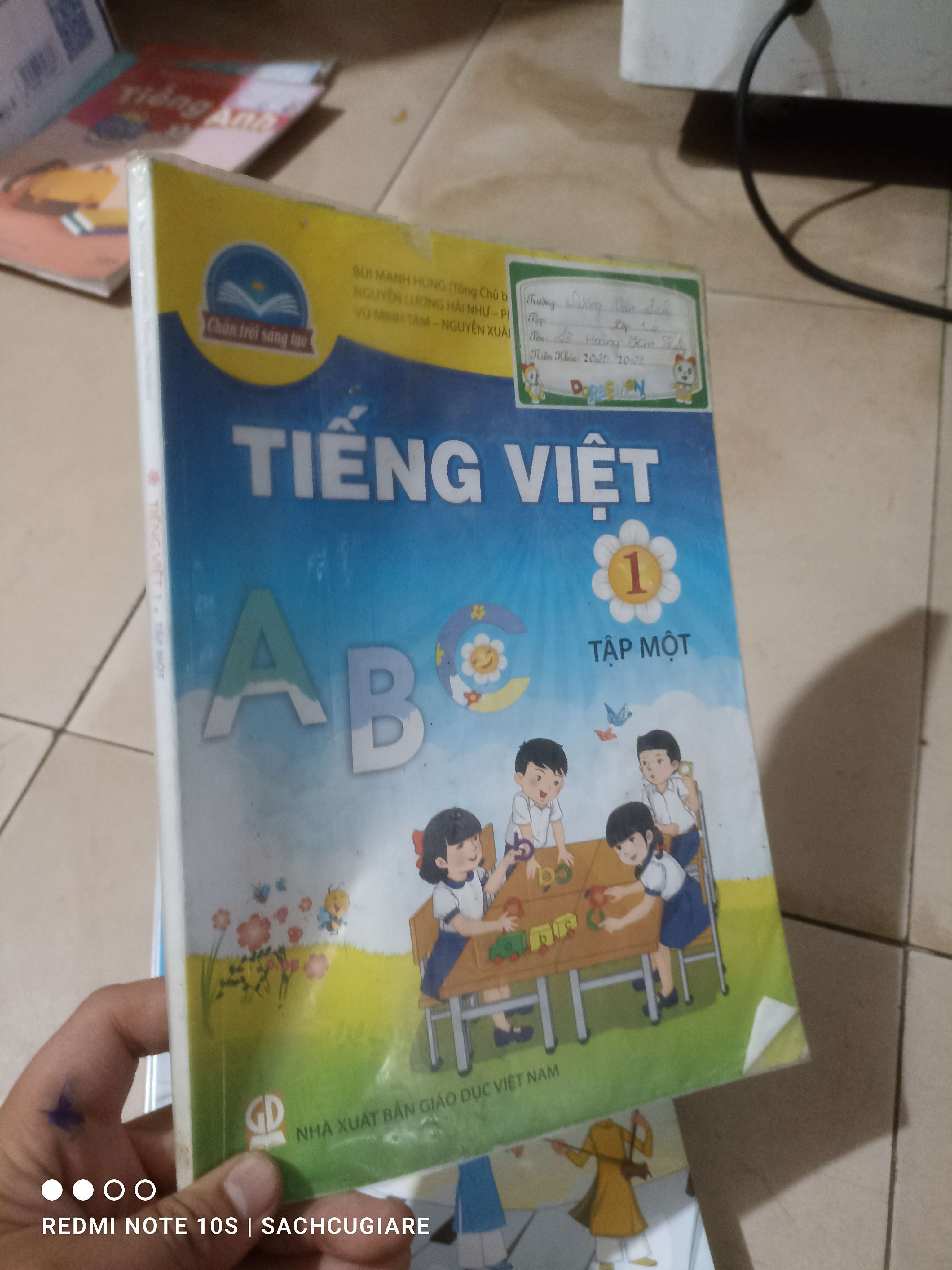 Tiếng việt lớp 1 tập một (Chân trời sáng tạo) Giáo khoa HCM2702