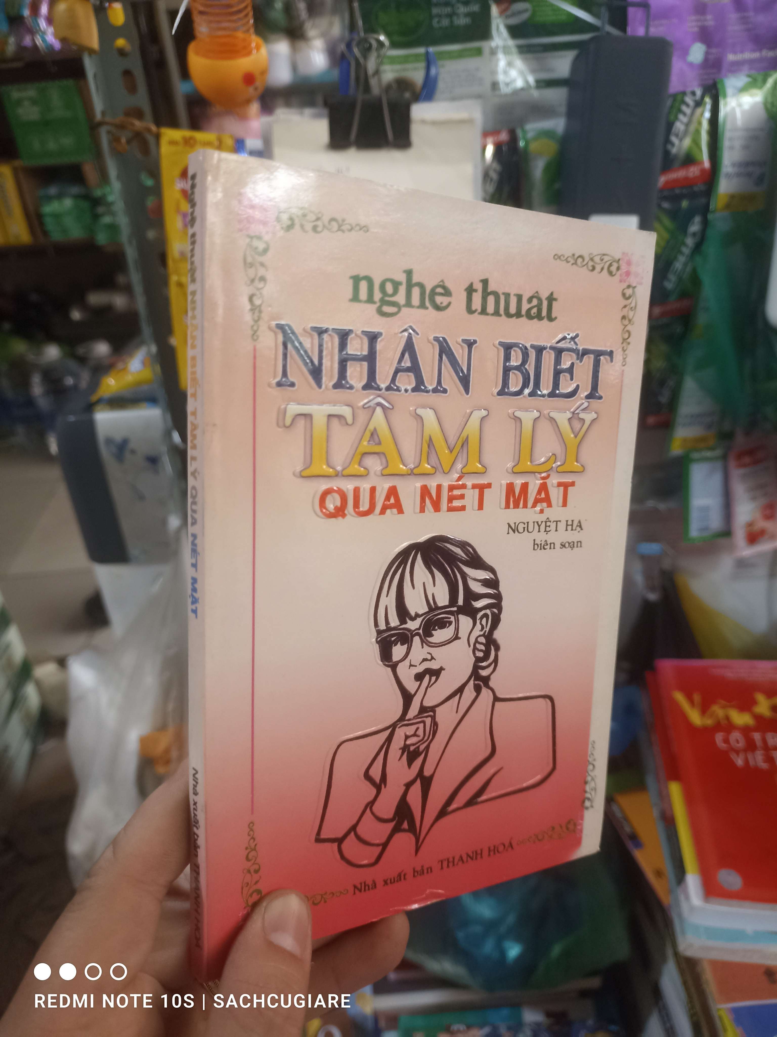 Nghệ thuật nhận biết tâm lý qua nét mặt - Nguyệt Hạ 2006 mới 90% ố nhẹ Sách tâm lý học - giới tính HCM2702 (NSX)