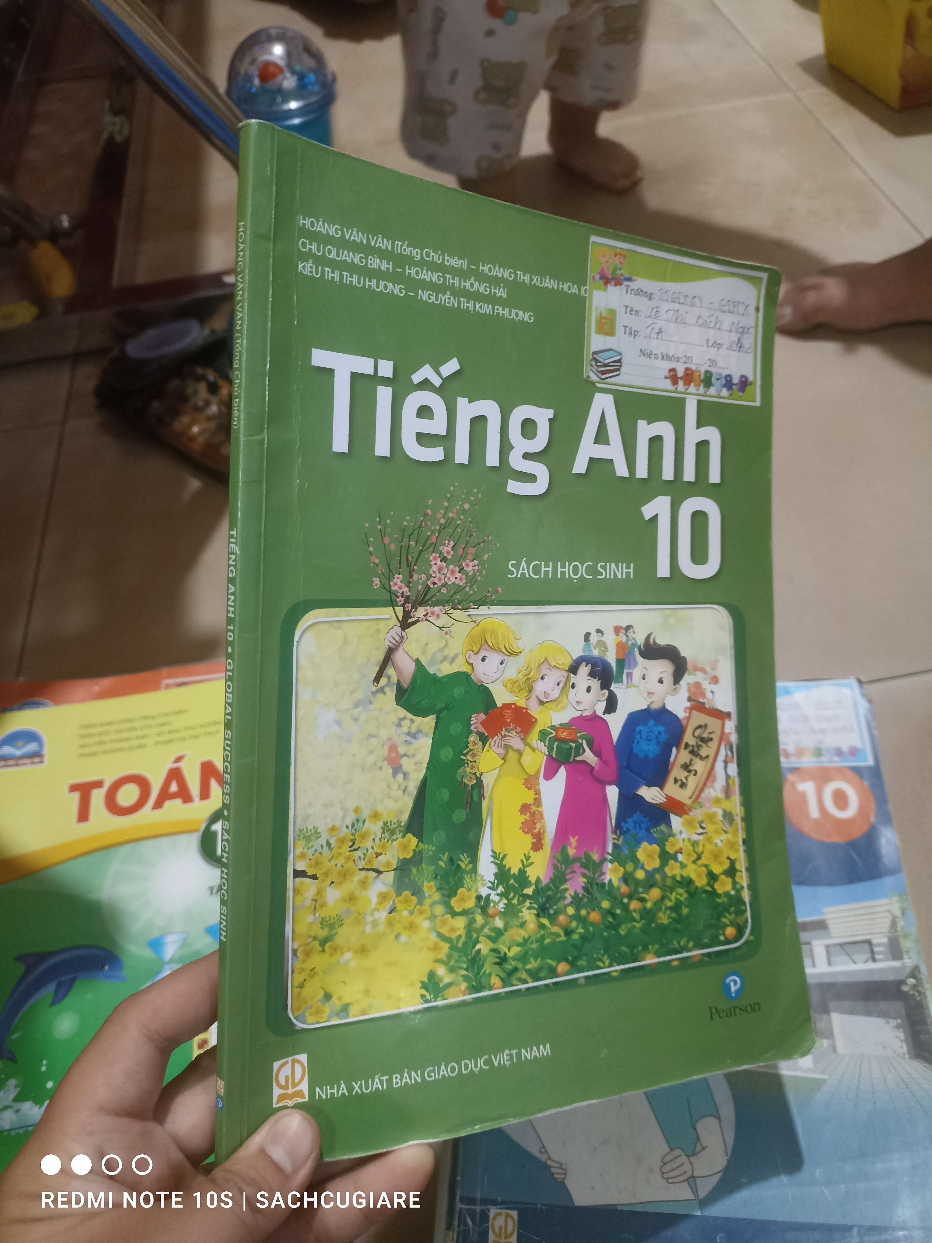 Tiếng Anh lớp 10 sách học sinh Giáo khoa HCM2702