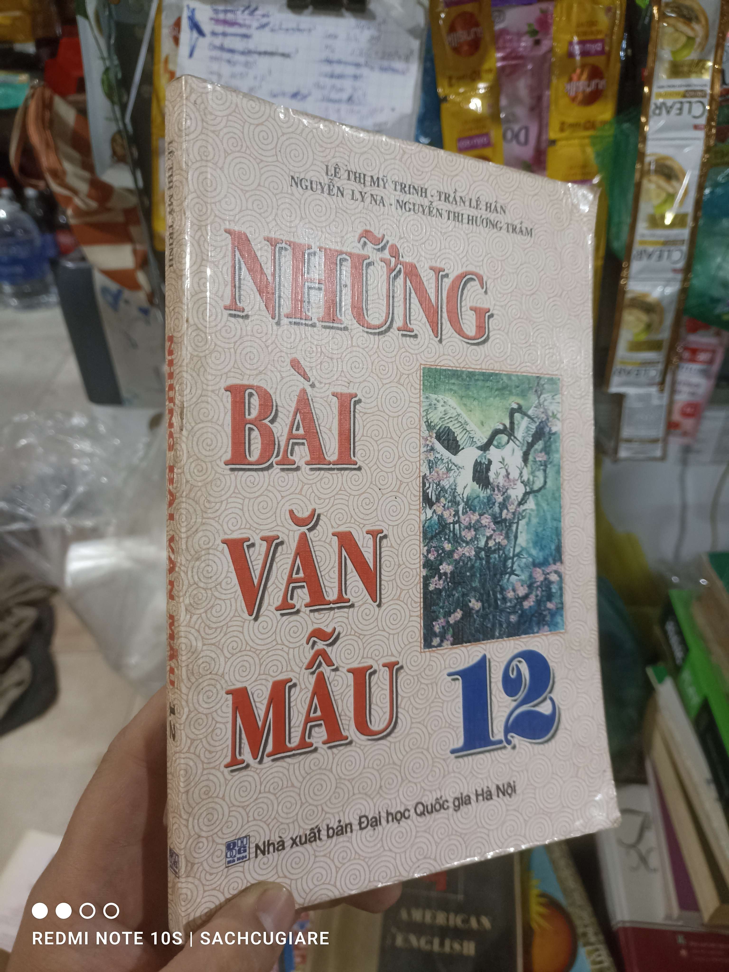 Những bài văn mẫu 12 - Mỹ Trinh 2011 mới 80% ố Giáo khoa HCM2702