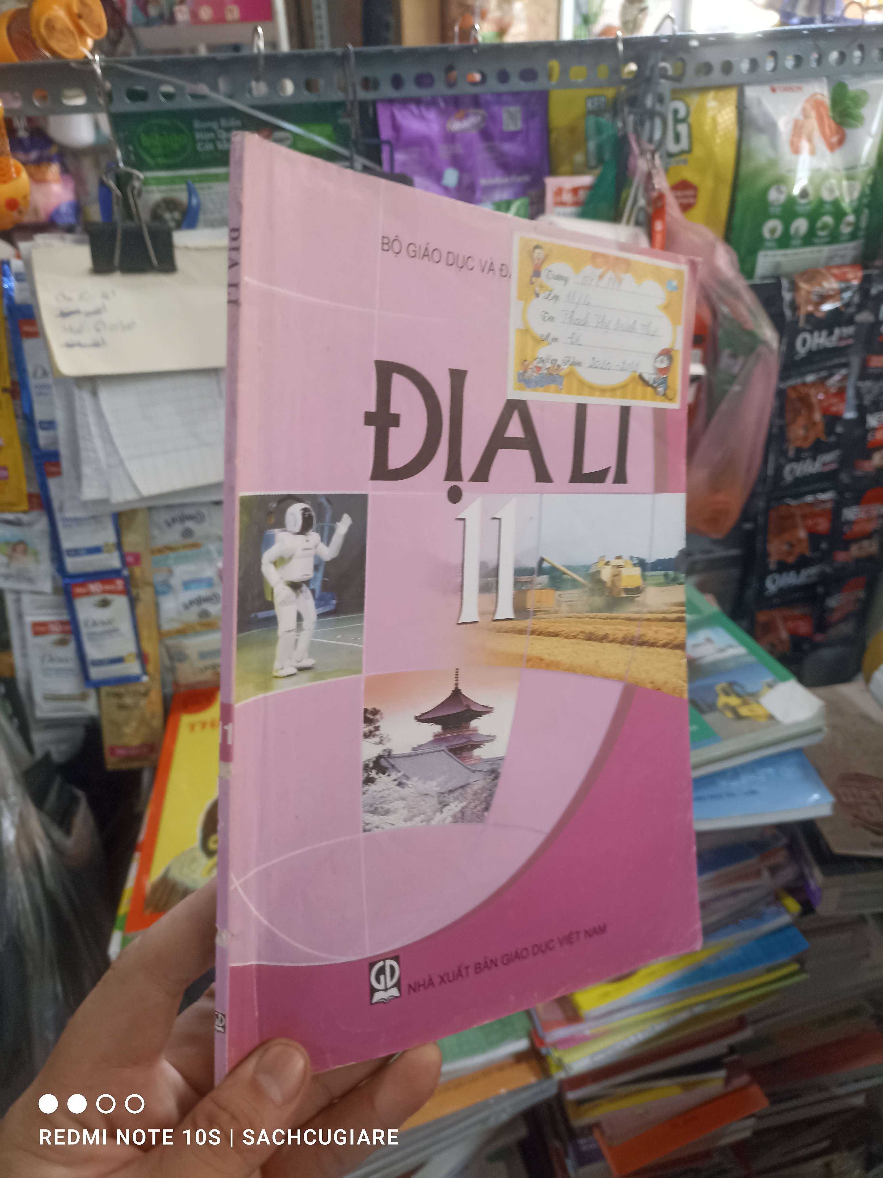 Địa Lí 11 2020 mới 80% Giáo khoa HCM2702