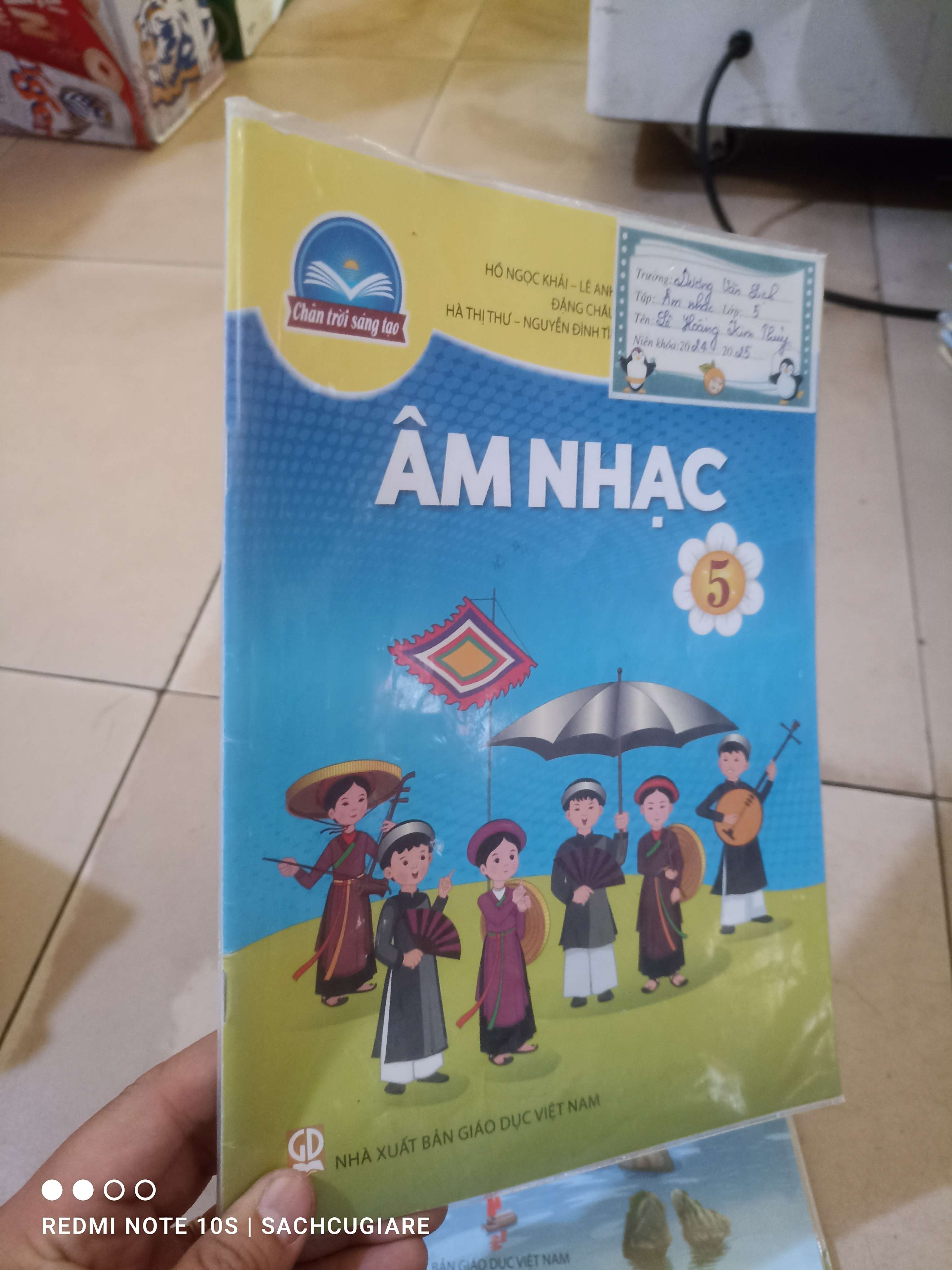 Âm nhạc lớp 5 (Chân trời sáng tạo) Giáo khoa HCM2702