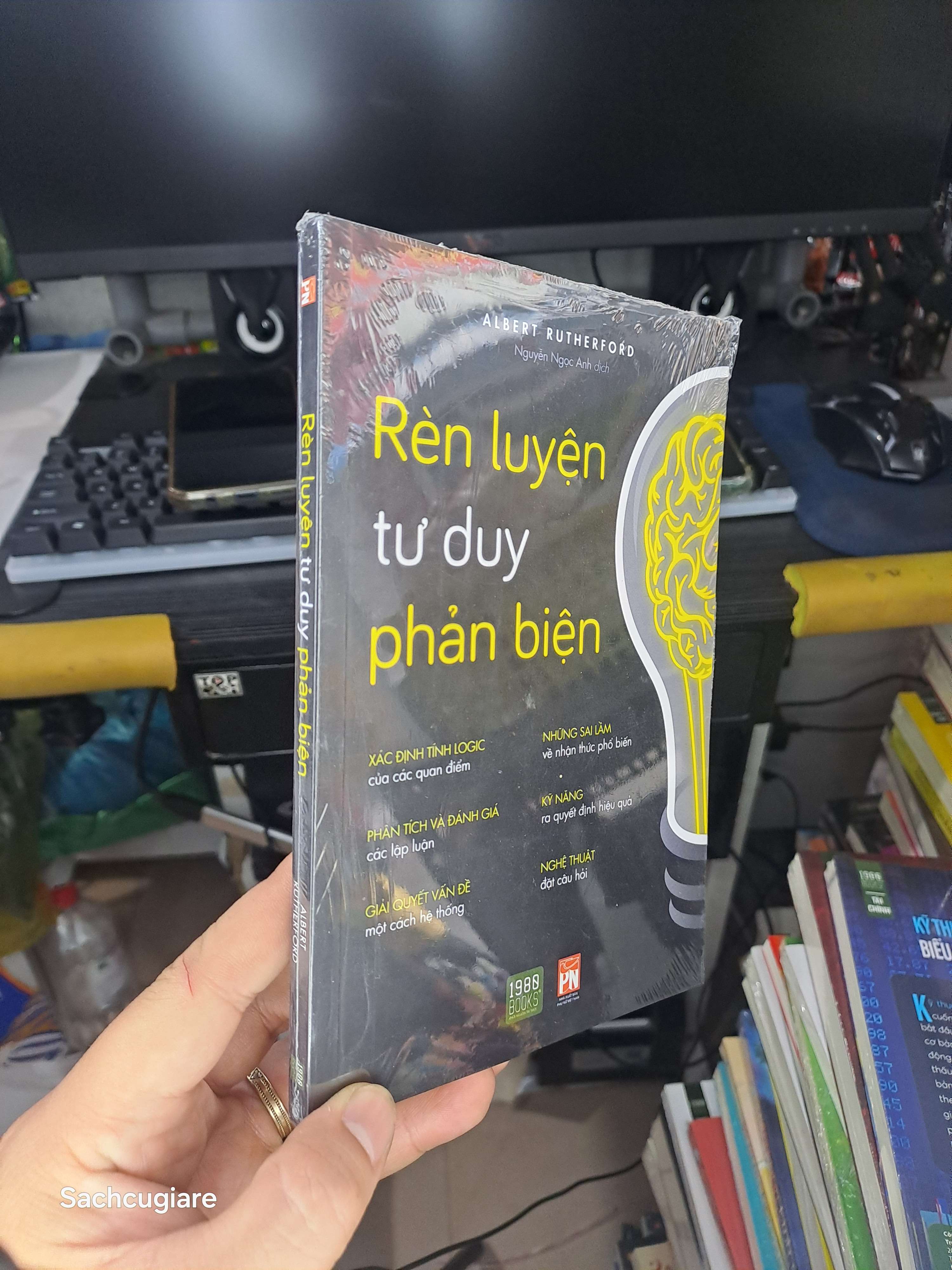 Rèn luyện tư duy phản biện - Albert Rutherford Sách kỹ năng NENA2702 (NSX)