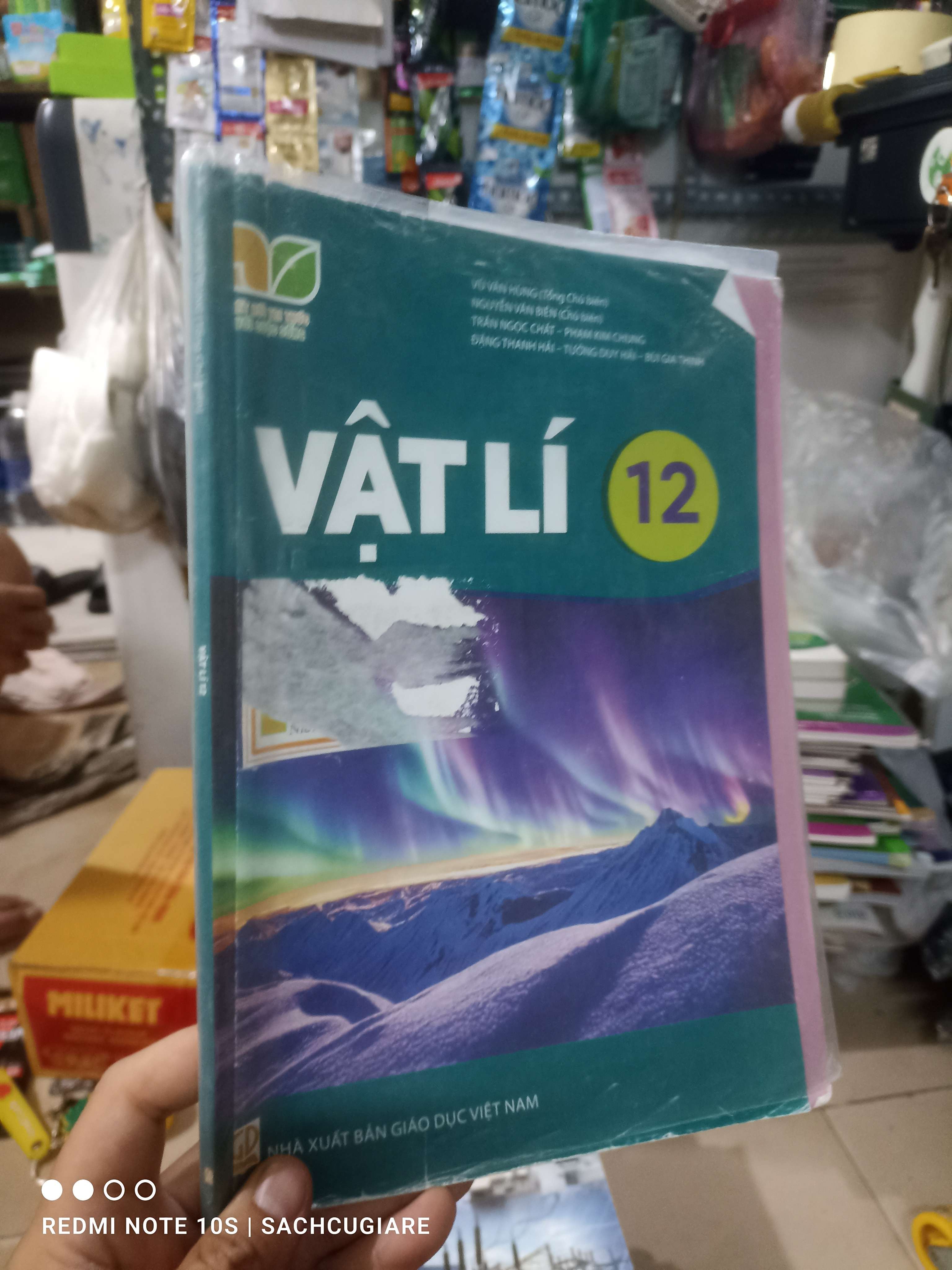 Vật lí lớp 12 (Kết nối tri thức và cuộc sống) Giáo khoa HCM2702