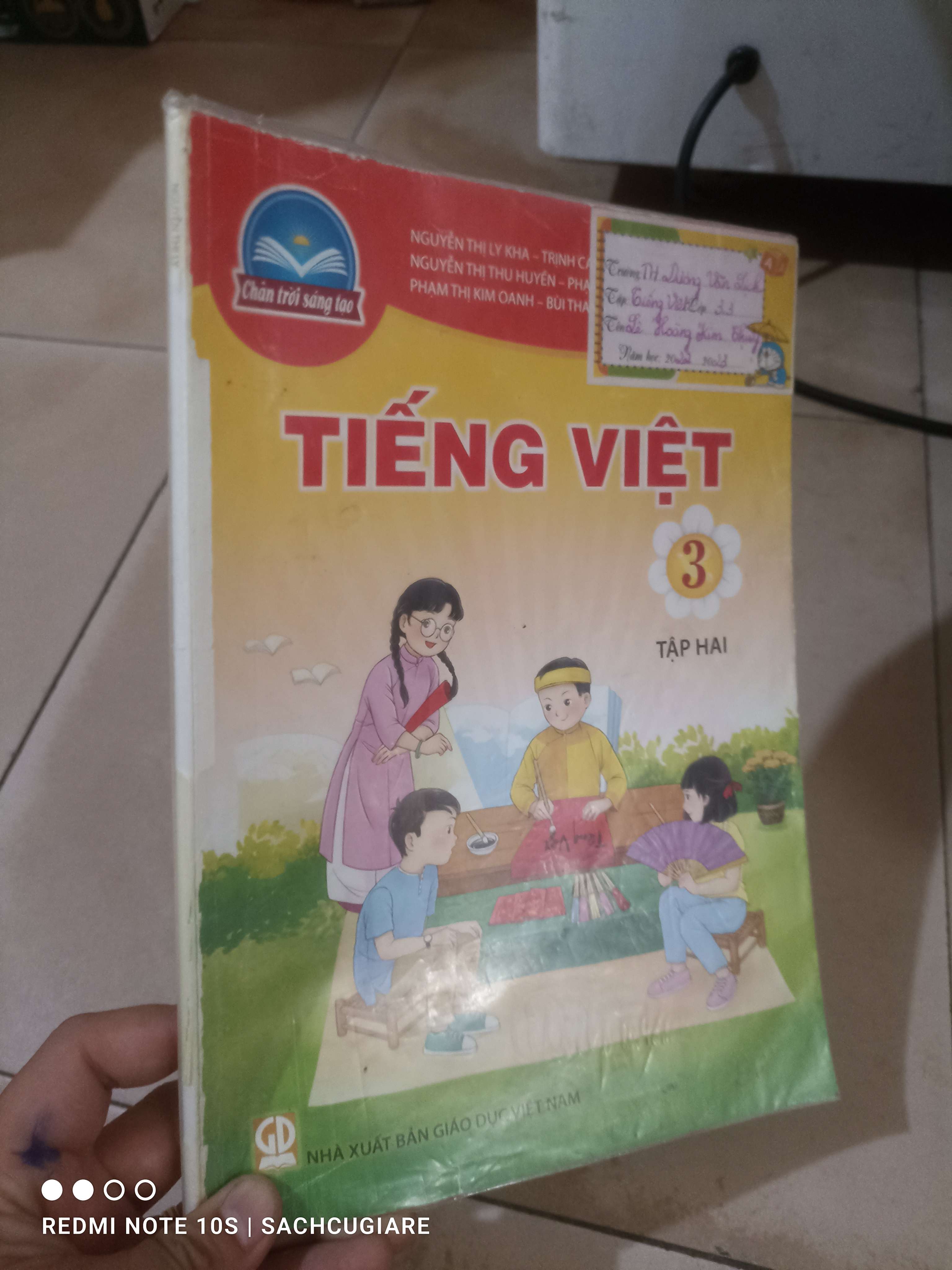 Tiếng việt lớp 3 tập hai (Chân trời sáng tạo) Giáo khoa HCM2702