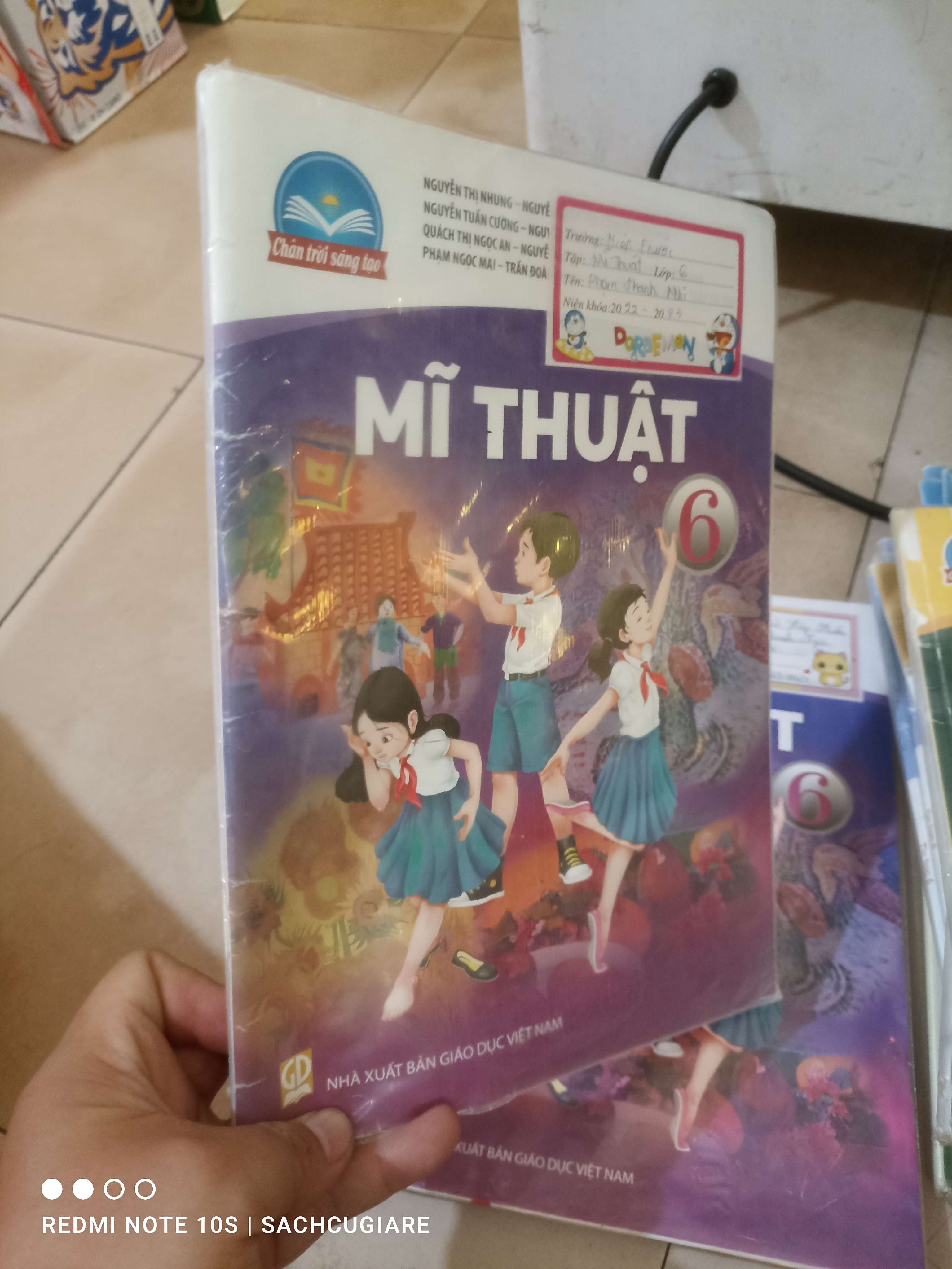 Mĩ thuật lớp 6 (Chân trời sáng tạo) Giáo khoa HCM2702