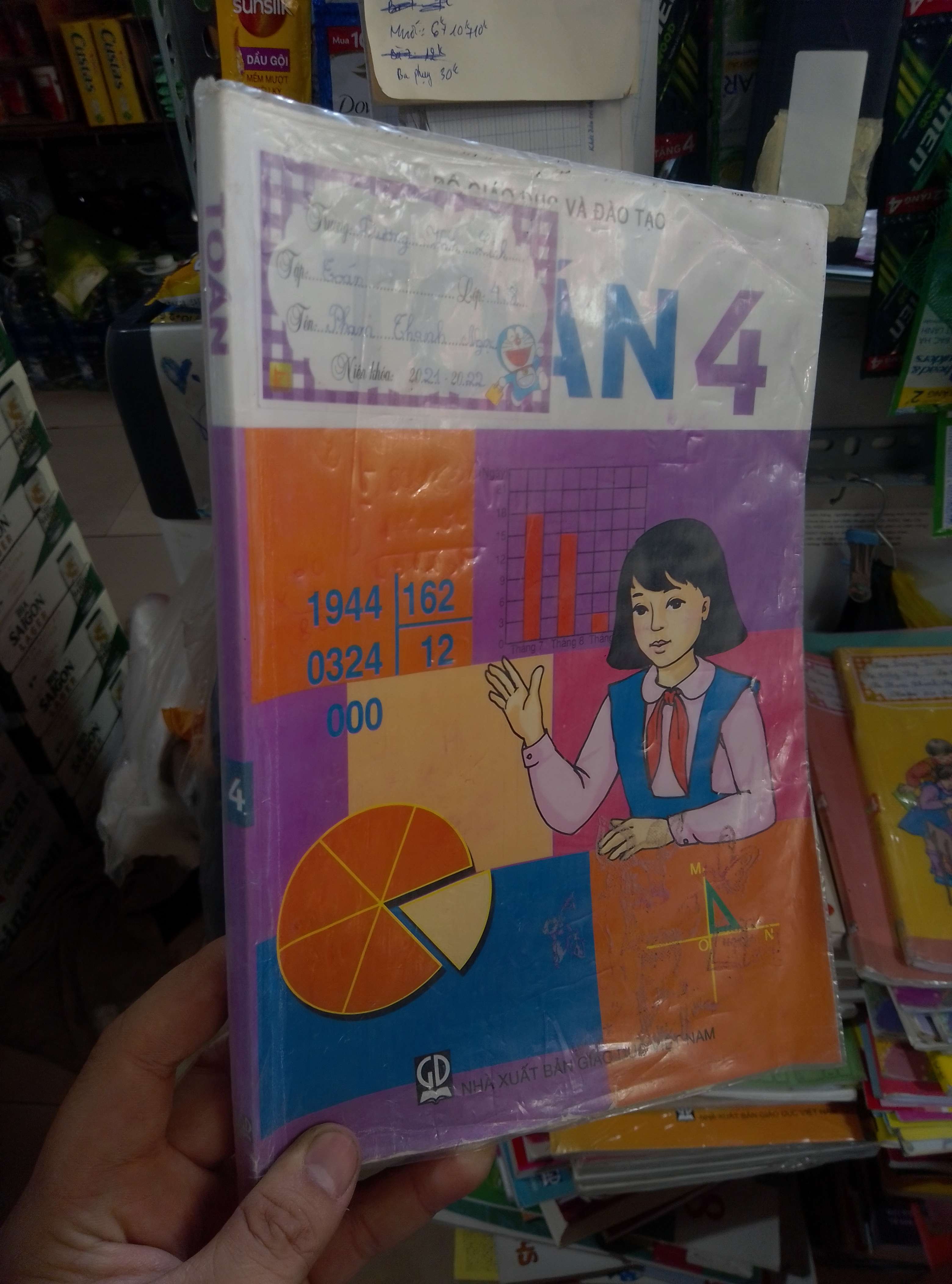Toán 4 2021 mới 80% ố viết Giáo khoa HCM2702