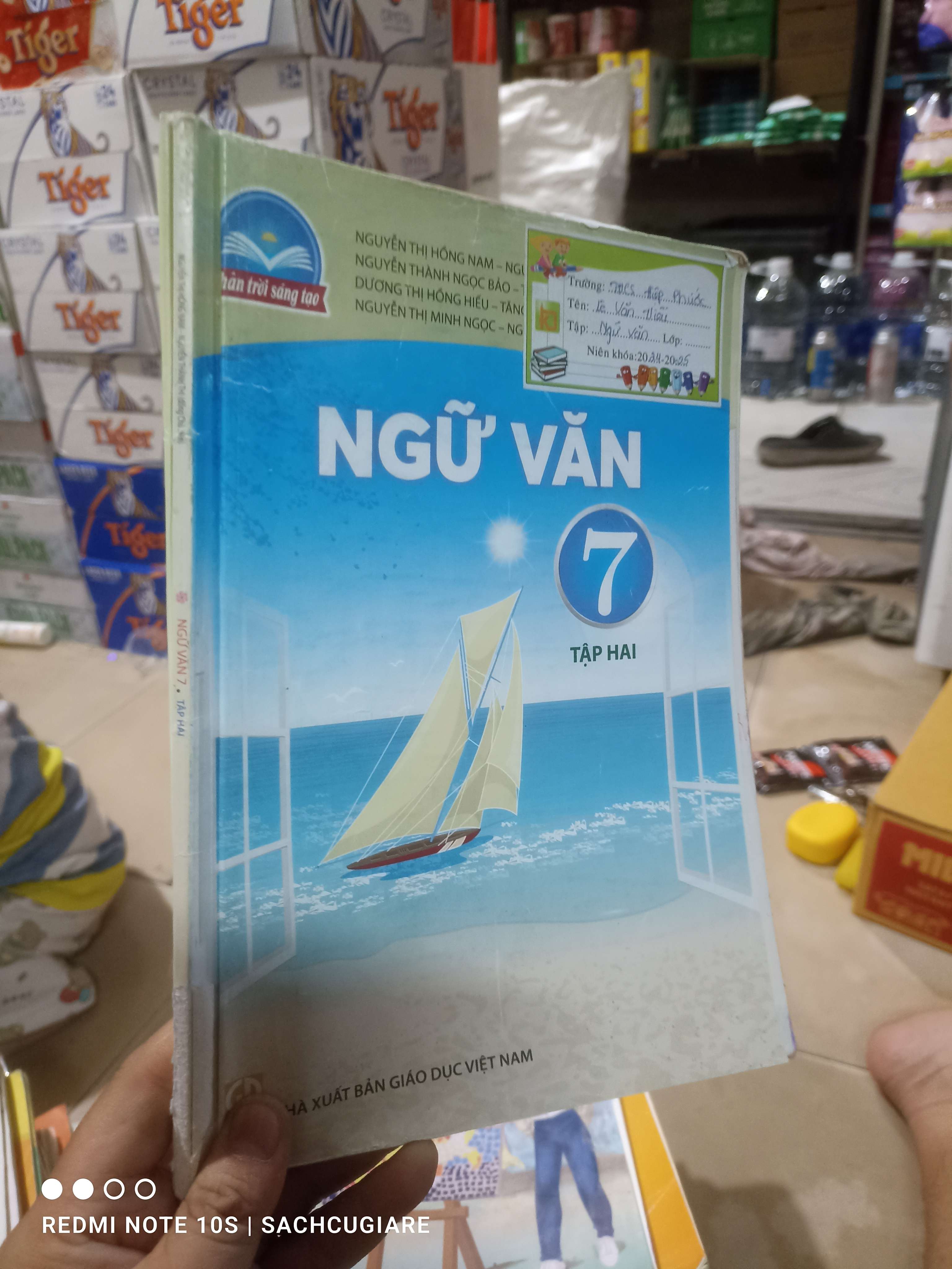Ngữ văn lớp 7 tập 2 (Chân trời sáng tạo) Giáo khoa HCM2702