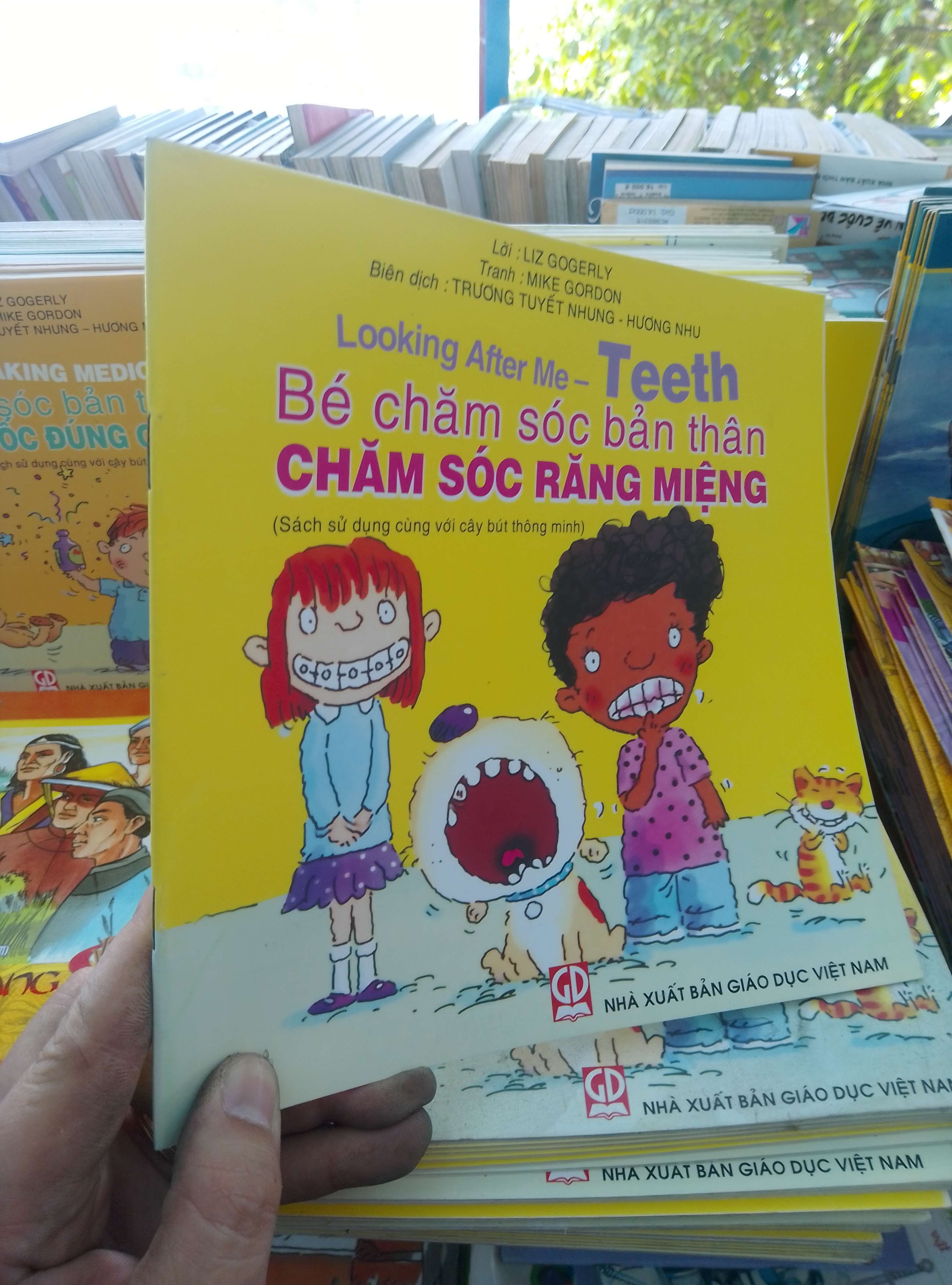 Bé chăm sóc bản thân chăm sóc răng miệng - Tuyết Nhung 2011 Sách Y học - Sức khỏe - Thể thao VAVO-AK19