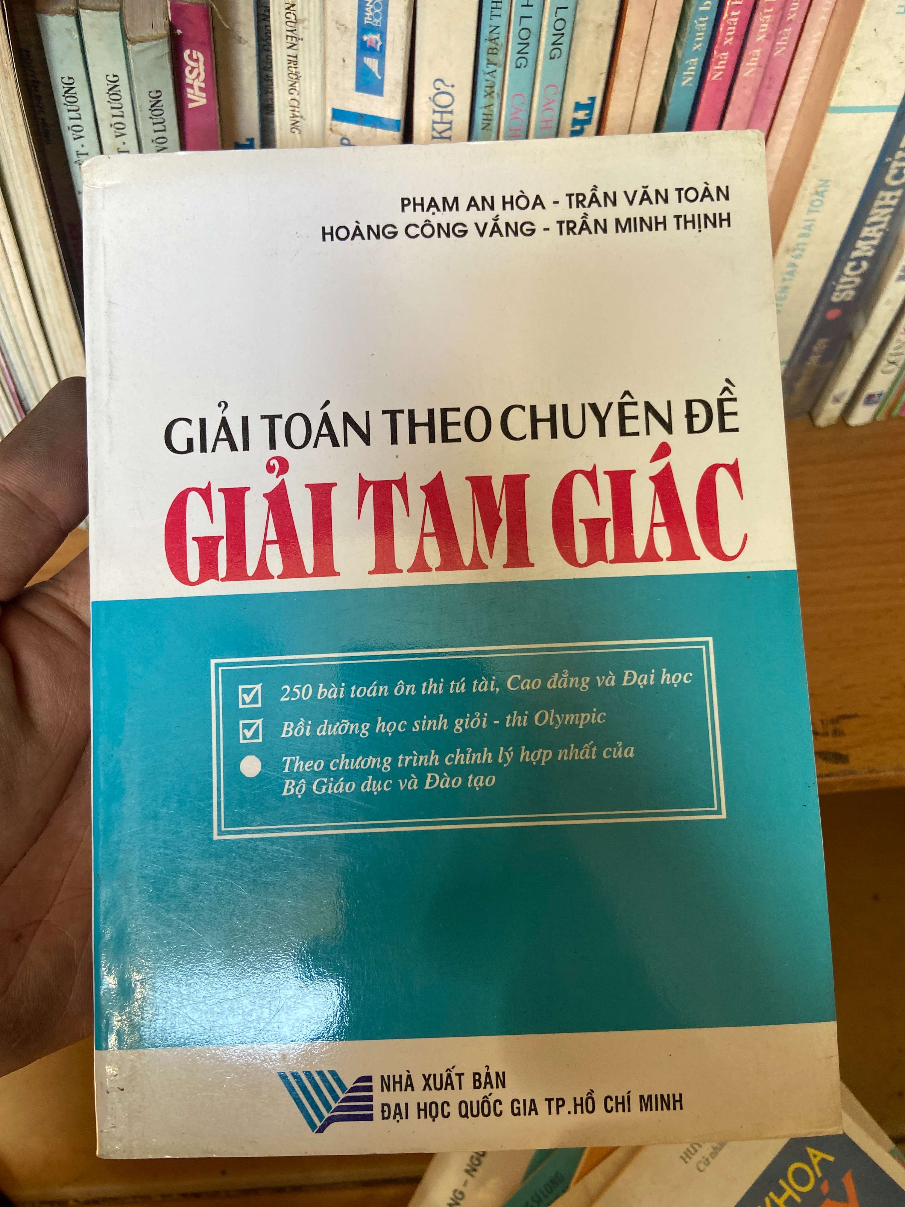Giải Toán Theo Chuyên Đề: Giải Tam Giác - Phạm Anh Hòa, Trần Văn Toàn, Hoàng Công Vắng, Trần Minh Thịnh 2002 Tham khảo - luyện thi VAVO-AK1T2