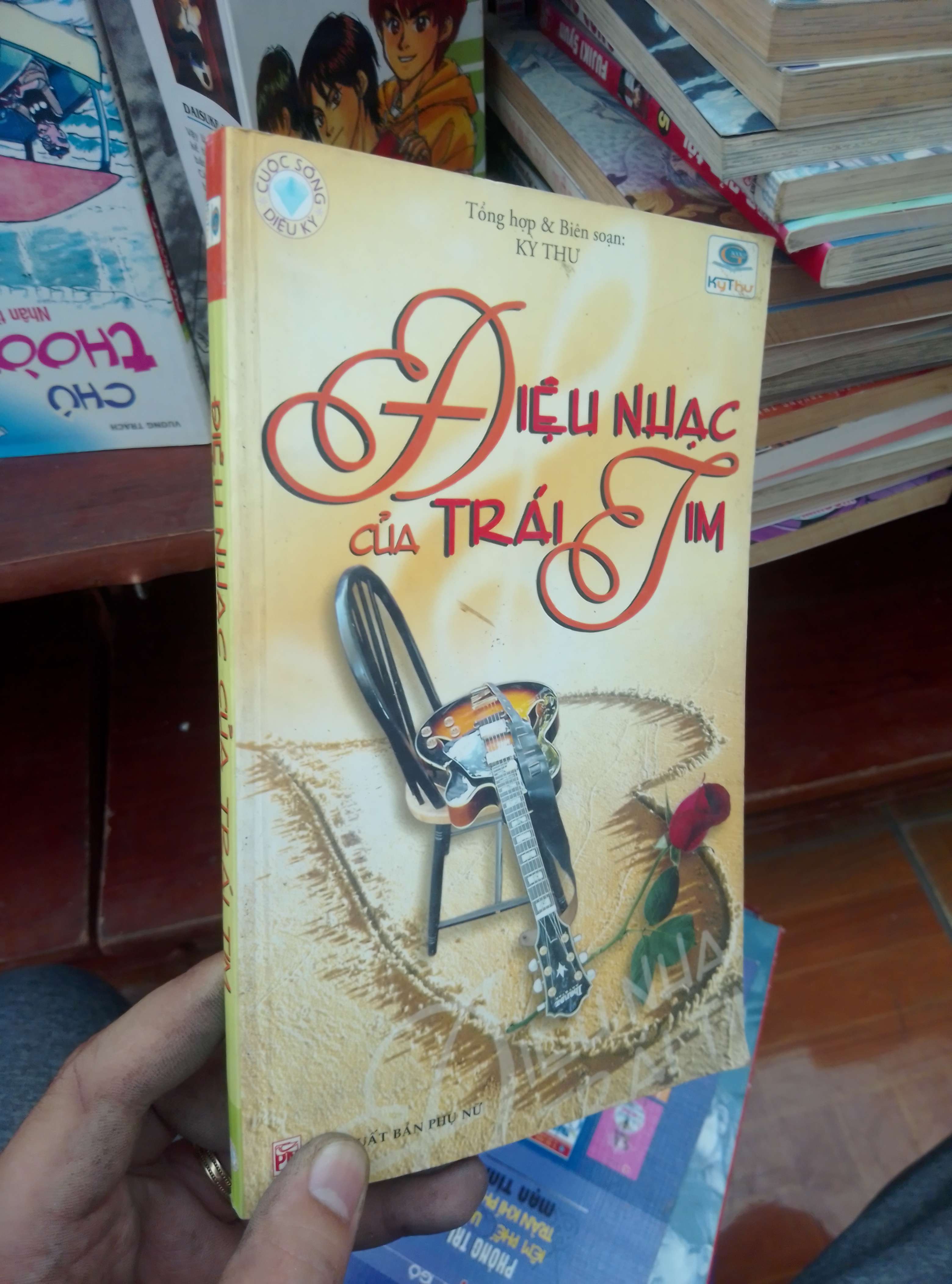 Điệu nhạc của trái tim - Kỳ Thư 2006 Sách văn học VAVO-AK19