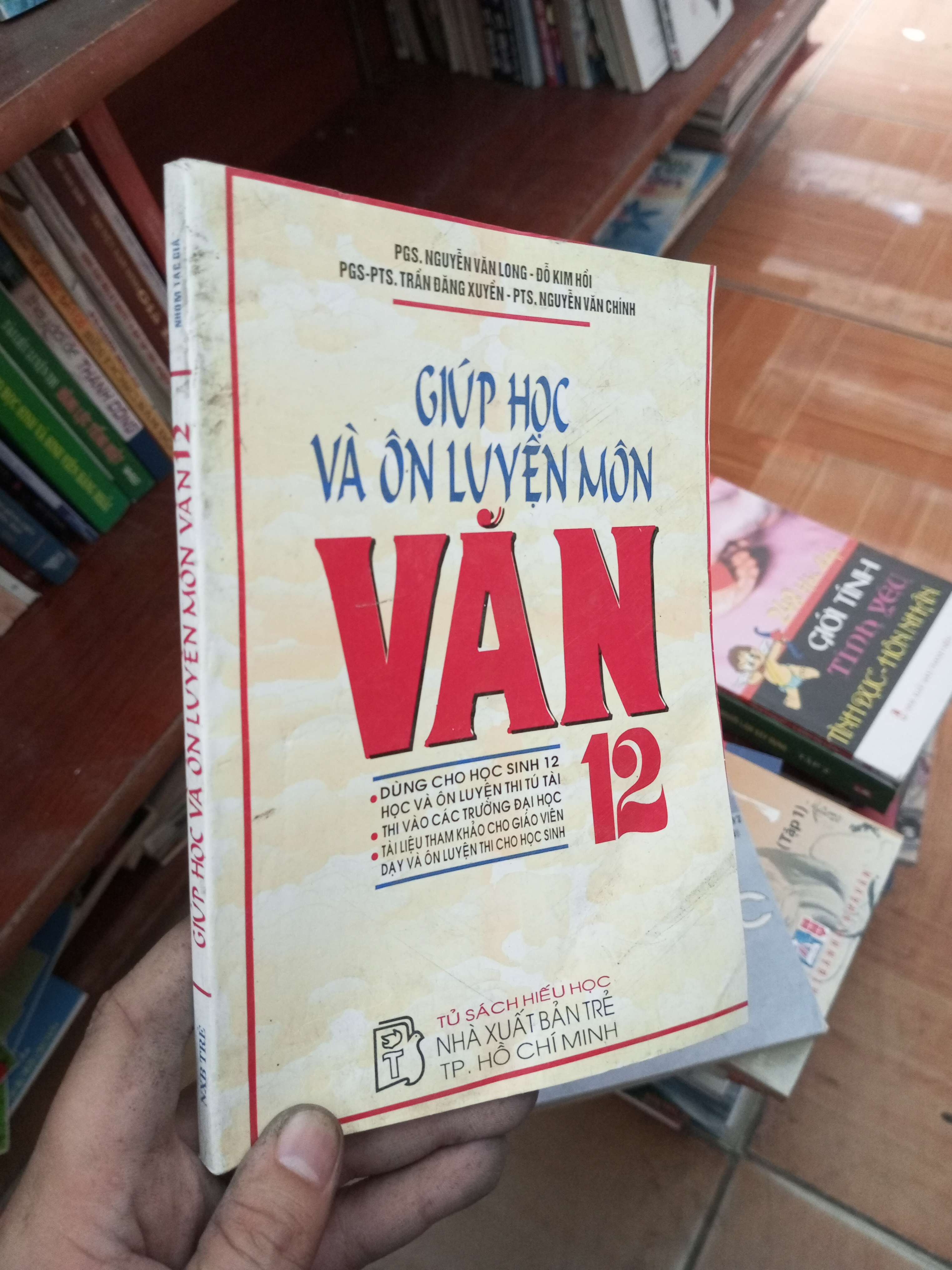 Giúp học và ôn luyện môn Văn 12 - Văn Long 1997 Tham khảo - luyện thi VAVO-AK19