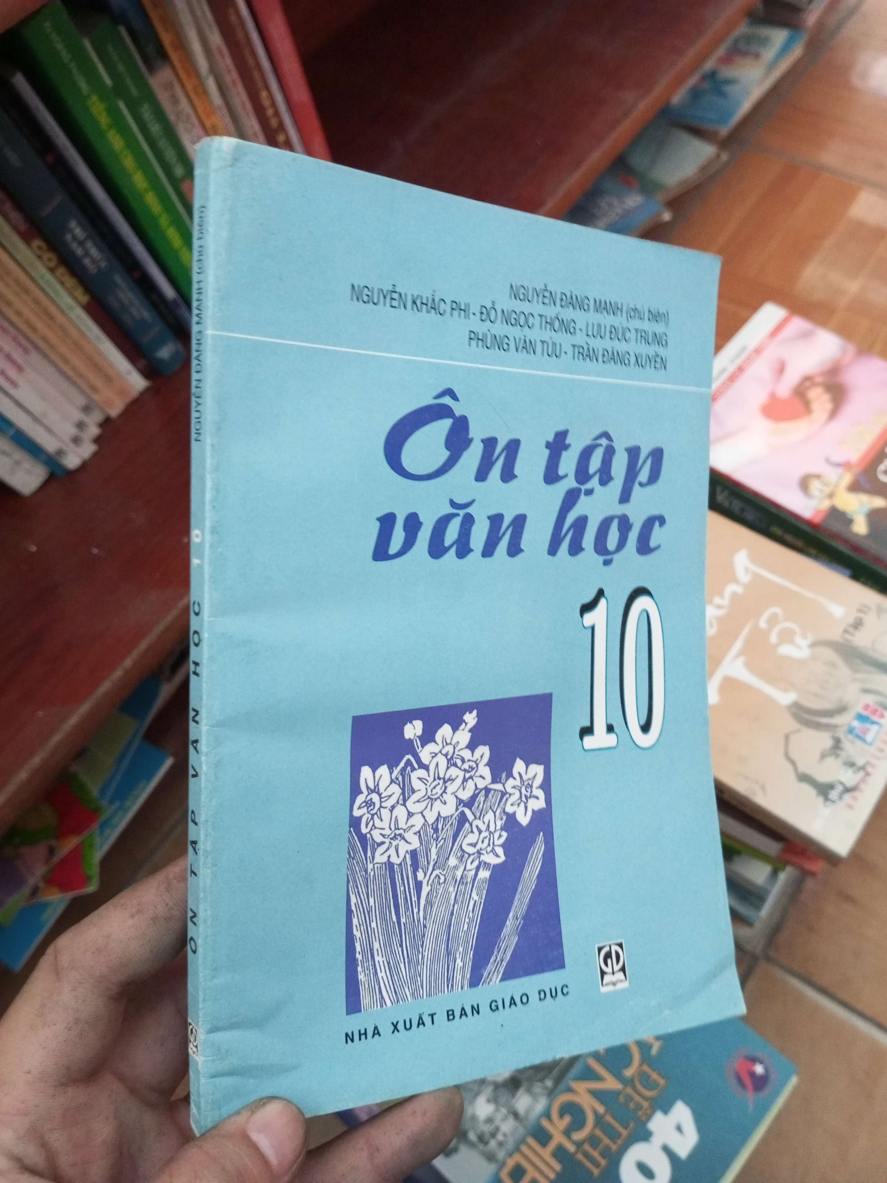 Ôn tập văn học 10 - Đăng Mạnh 2002 Giáo khoa VAVO-AK19