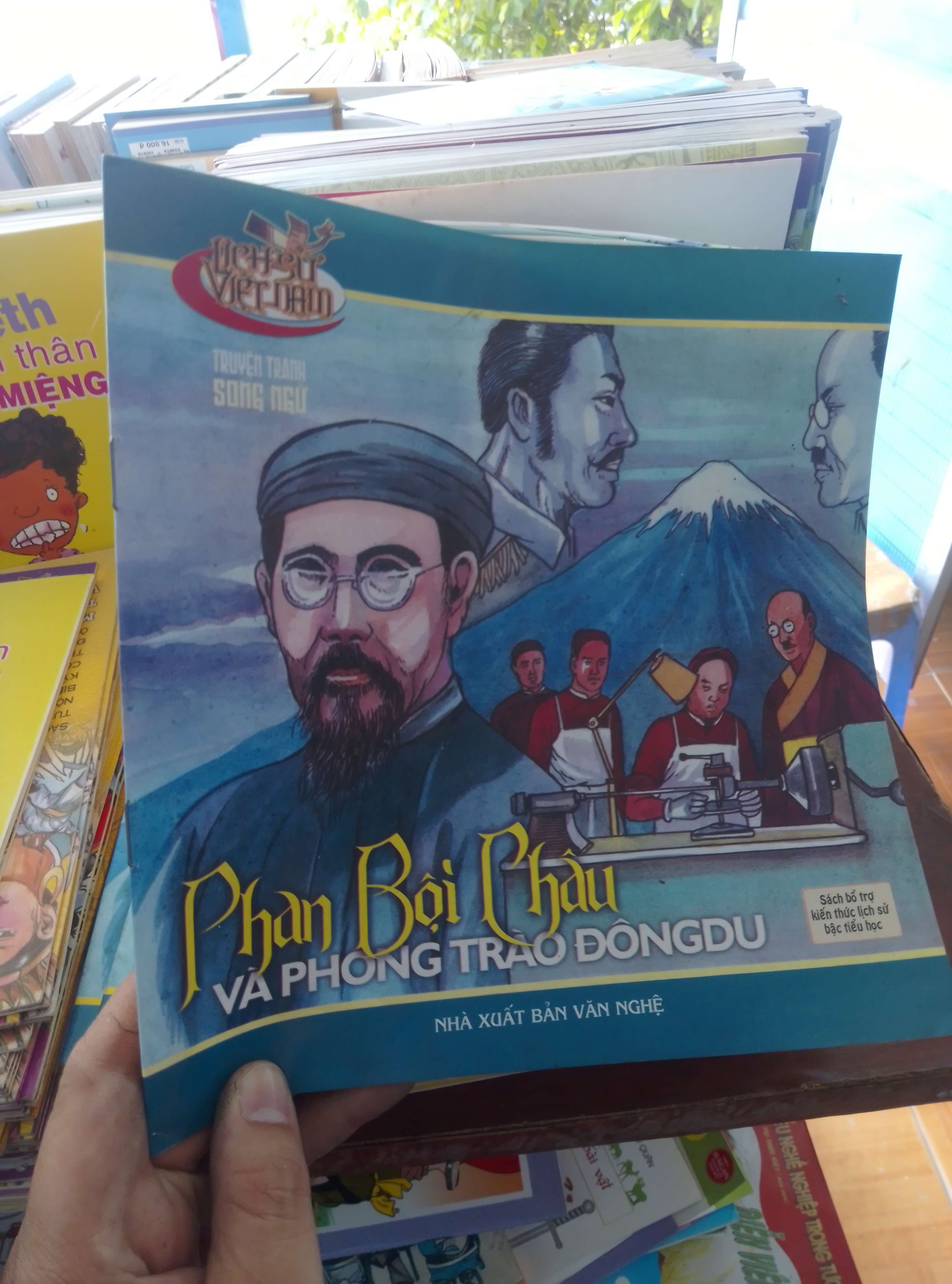 Phan Bội Châu và phong trào Đông Du 2006 song ngữ Lịch sử Việt Nam VAVO-AK19