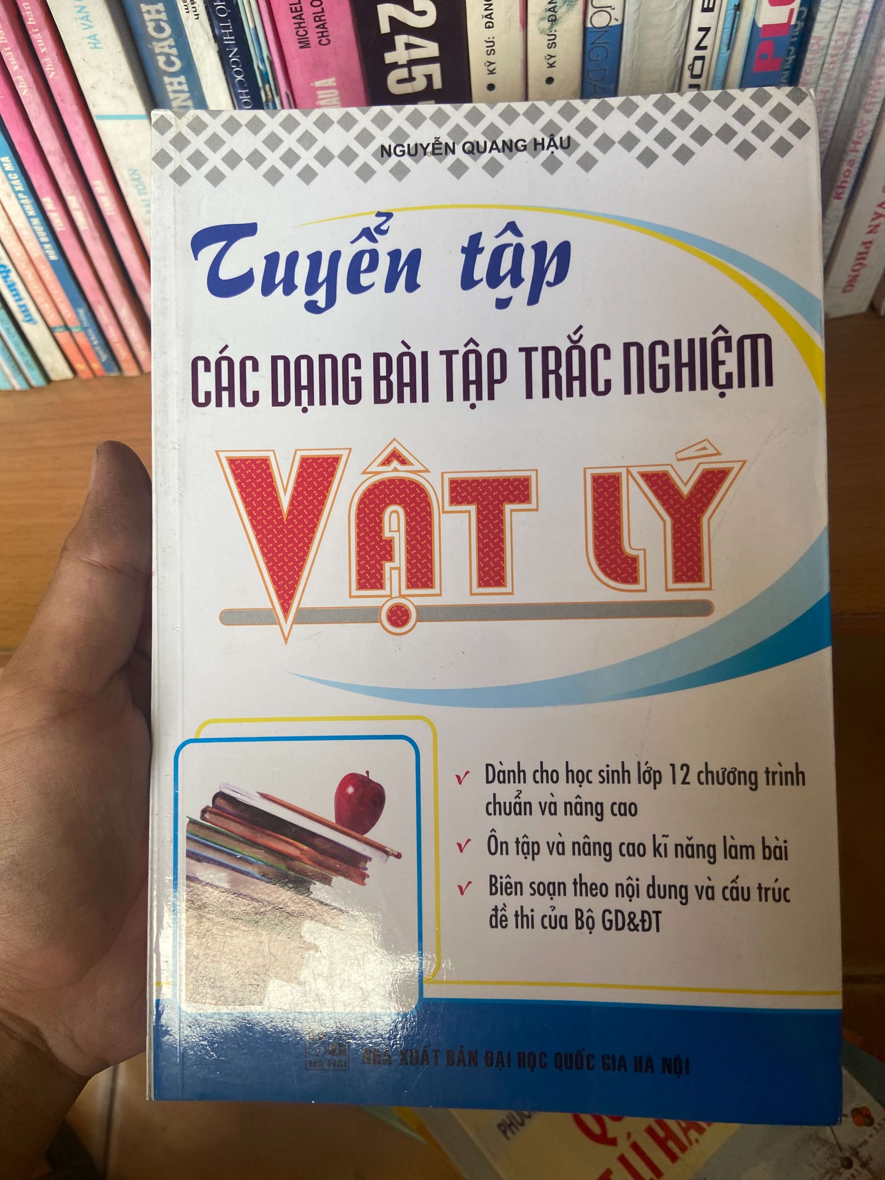 Tuyển Tập Các Dạng Bài Tập Trắc Nghiệm Vật Lý - Nguyễn Quang Hậu 2010 Tham khảo - luyện thi VAVO-AK1T3