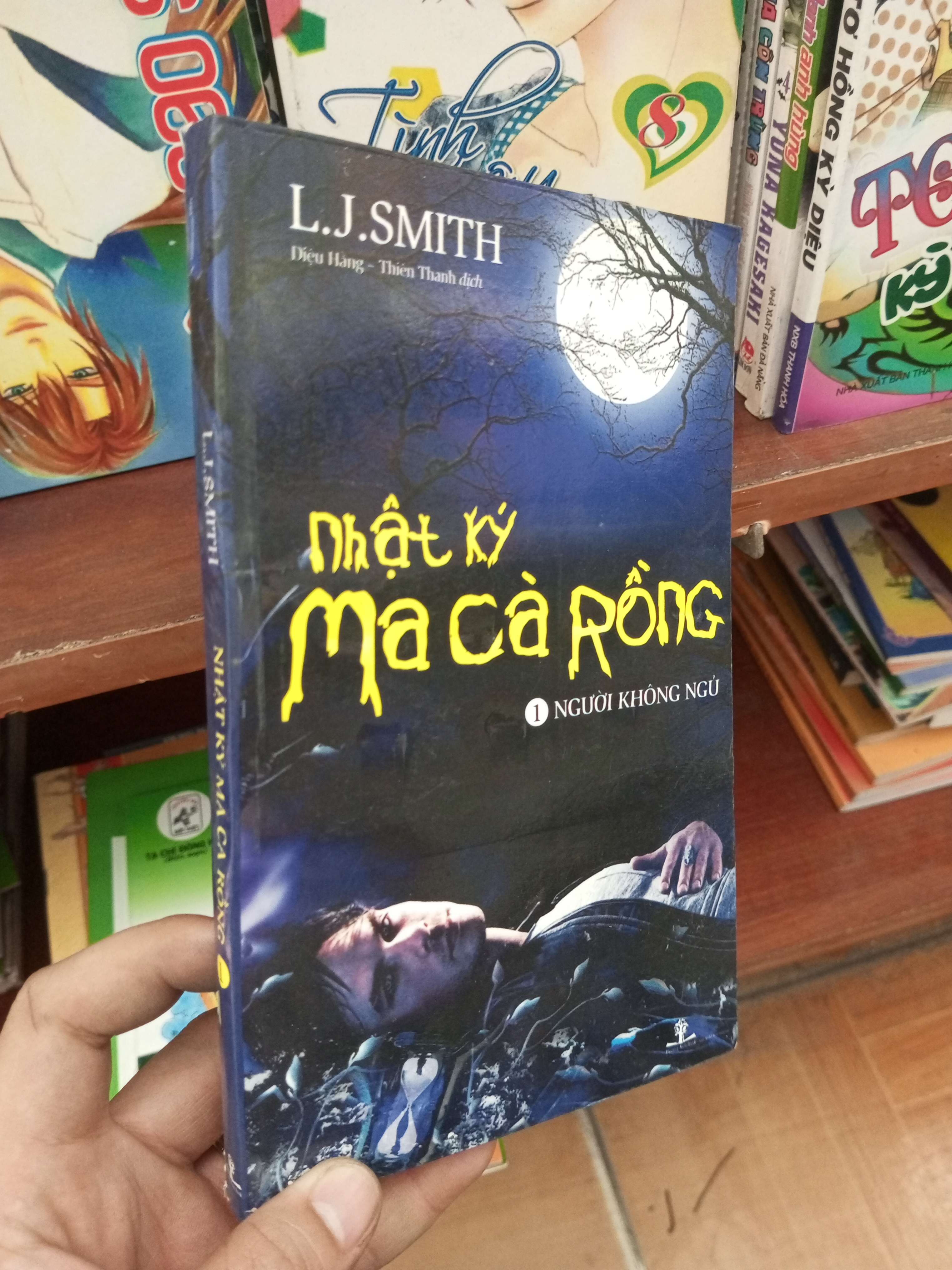 Nhật ký ma cà rồng - Smith 2010 Sách truyện VAVO-AK19
