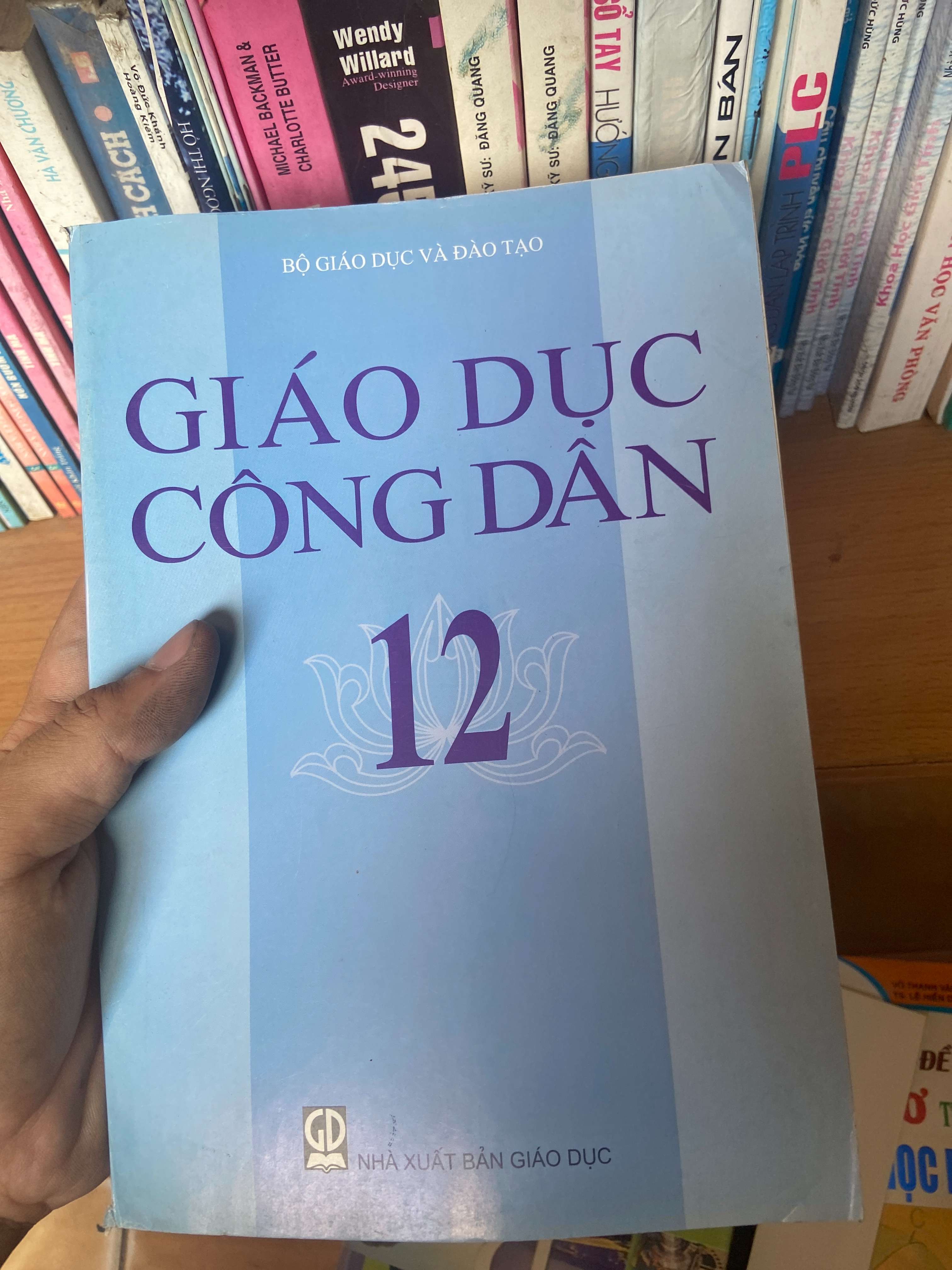 Giáo Dục Công Dân 12 2009 Tham khảo - luyện thi VAVO-AK1T3