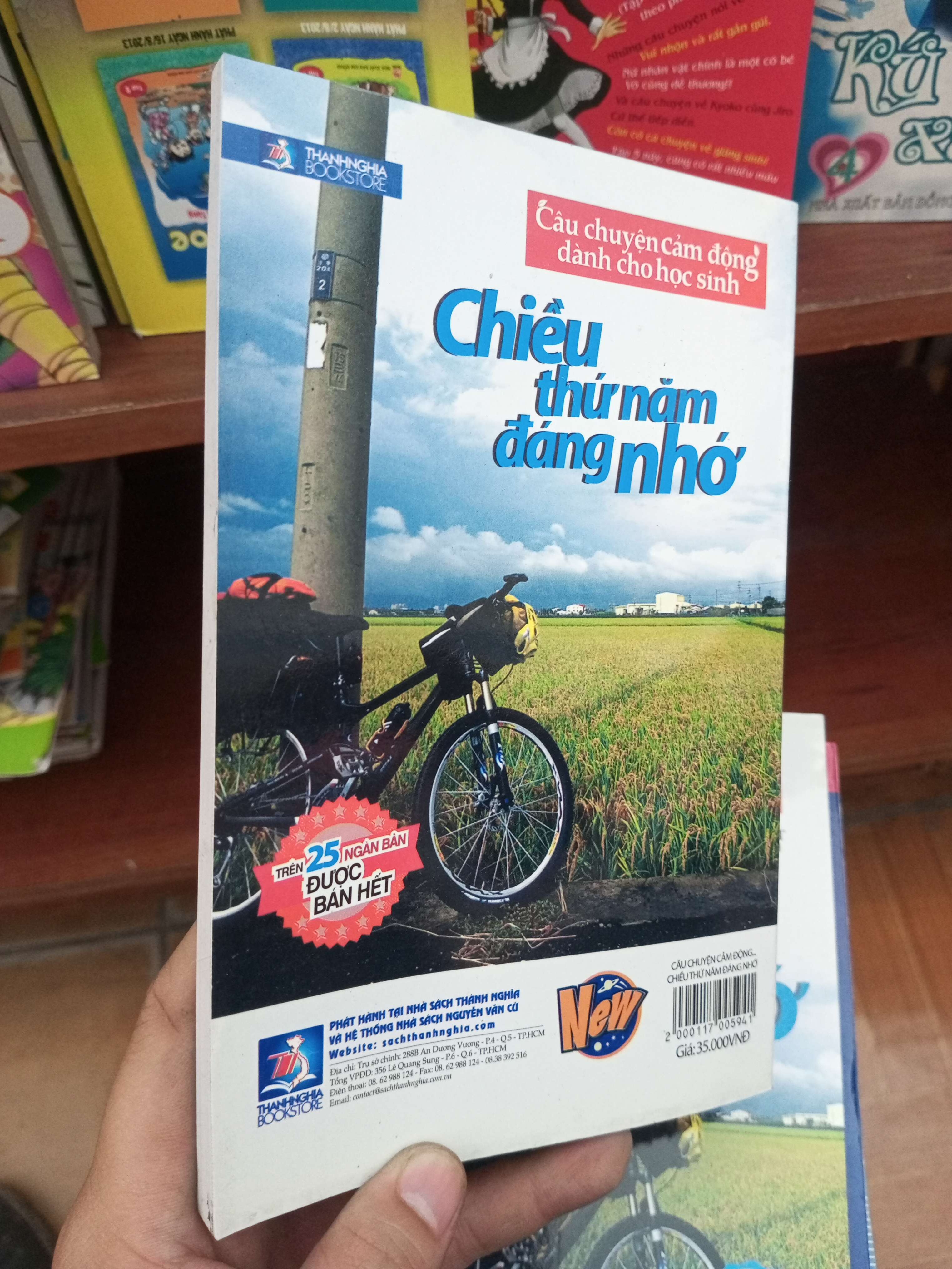Chiều thứ năm đáng nhớ 2013 Sách truyện VAVO-AK19