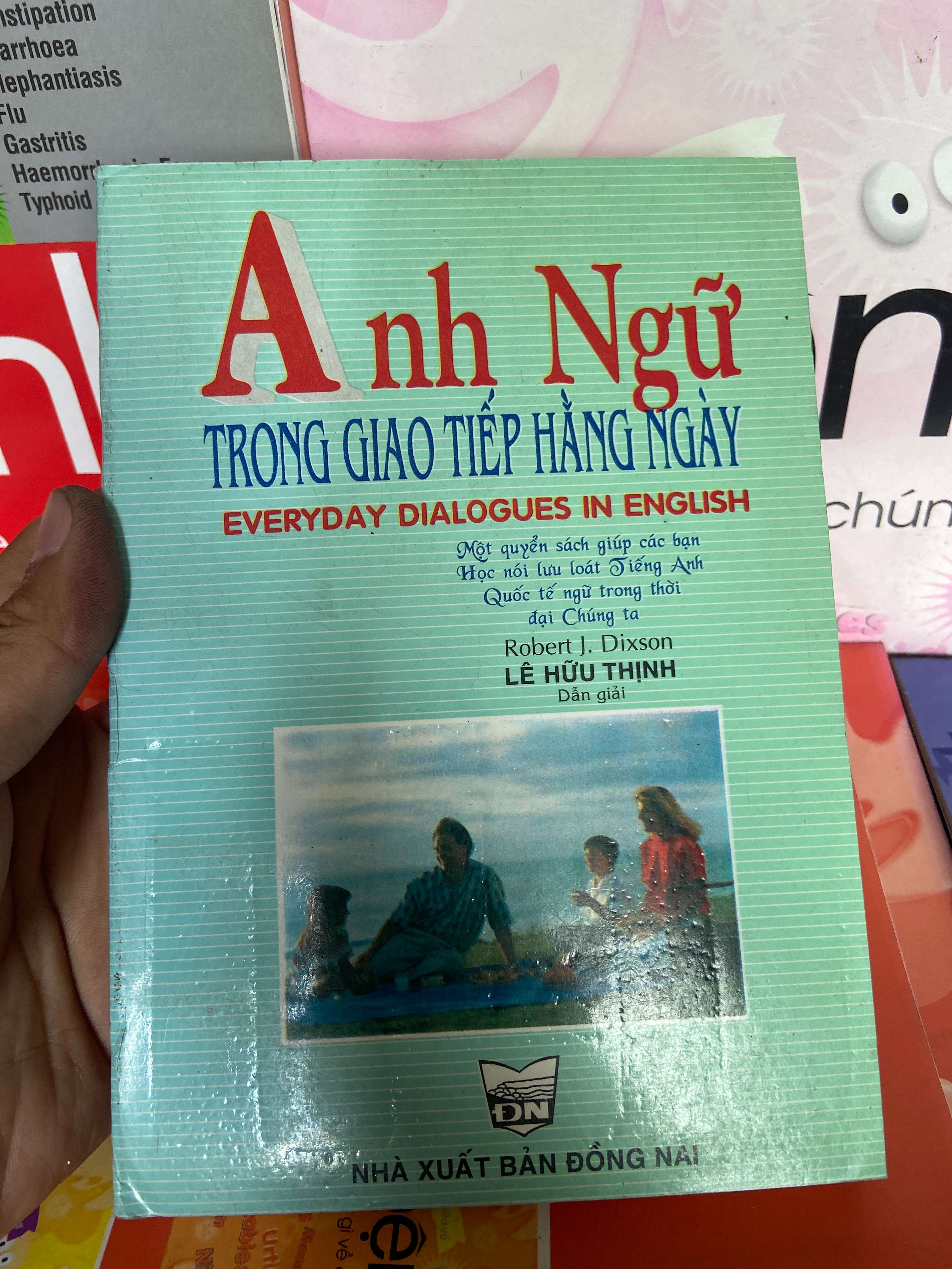 Anh Ngữ Trong Giao Tiếp Hằng Ngày - Robert J.Dixson, Lê Hữu Thịnh Sách tự học tiếng Anh VAVO-AK1T2