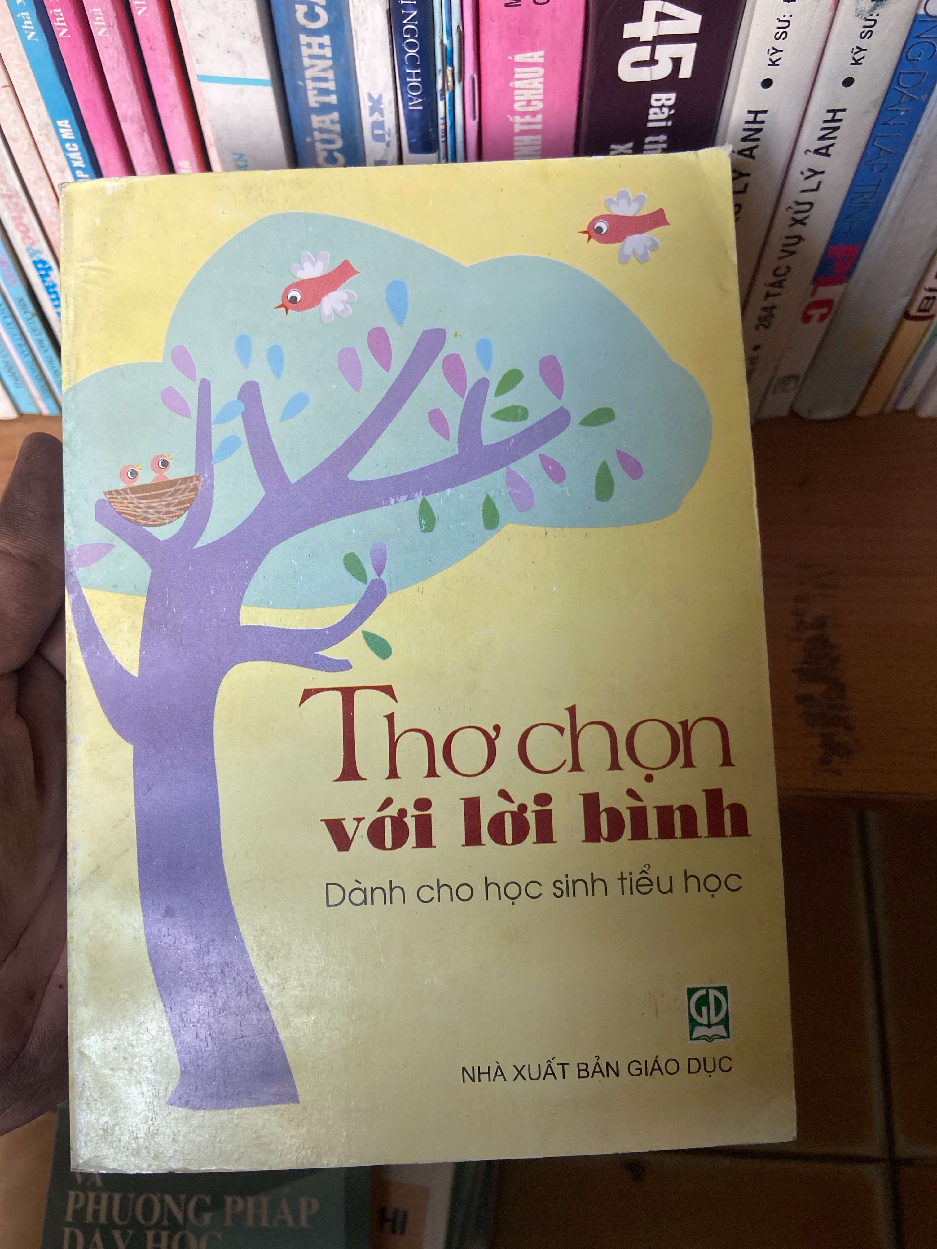 Thơ Chọn Với Lời Bình (Dành Cho Học Sinh Tiểu Học) 2005 Sách văn học VAVO-AK1T2