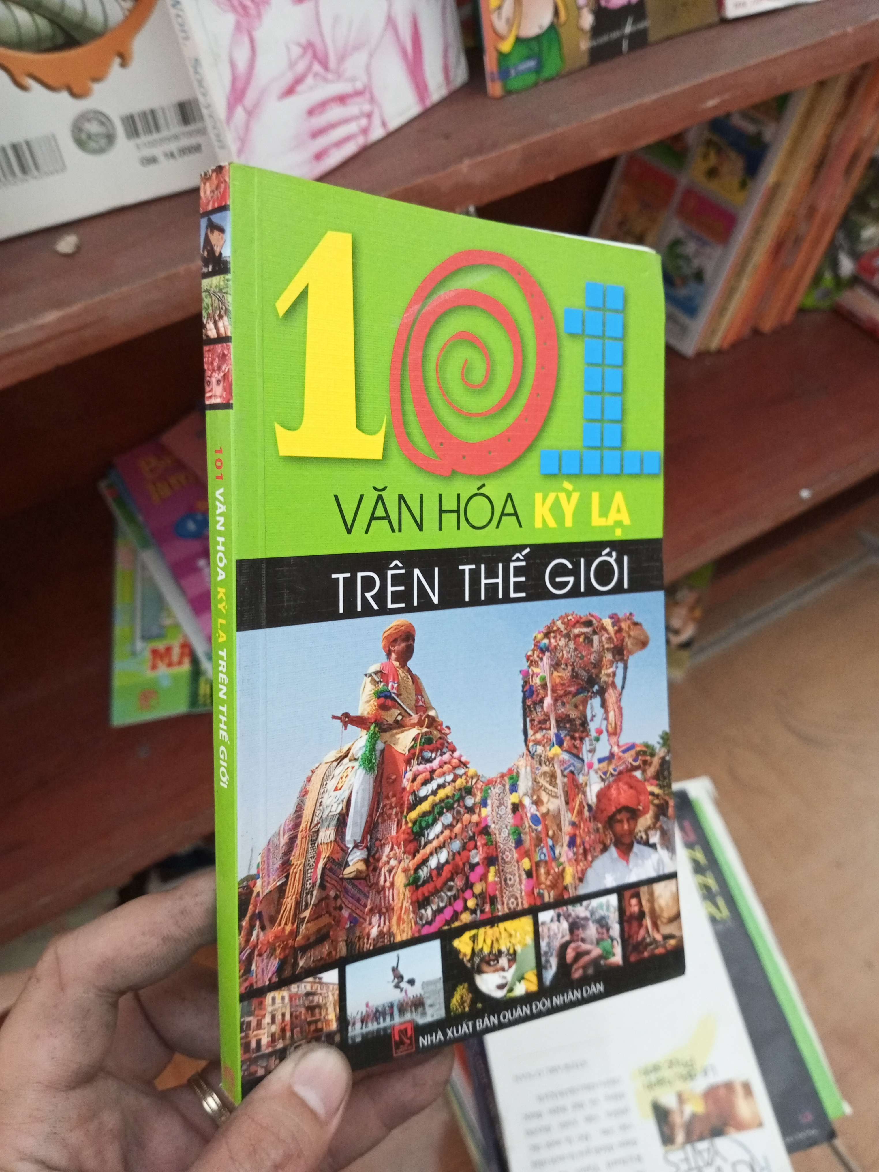 101 văn hoá kỳ lạ trên thế giới 2012 Lịch sử thế giới VAVO-AK19