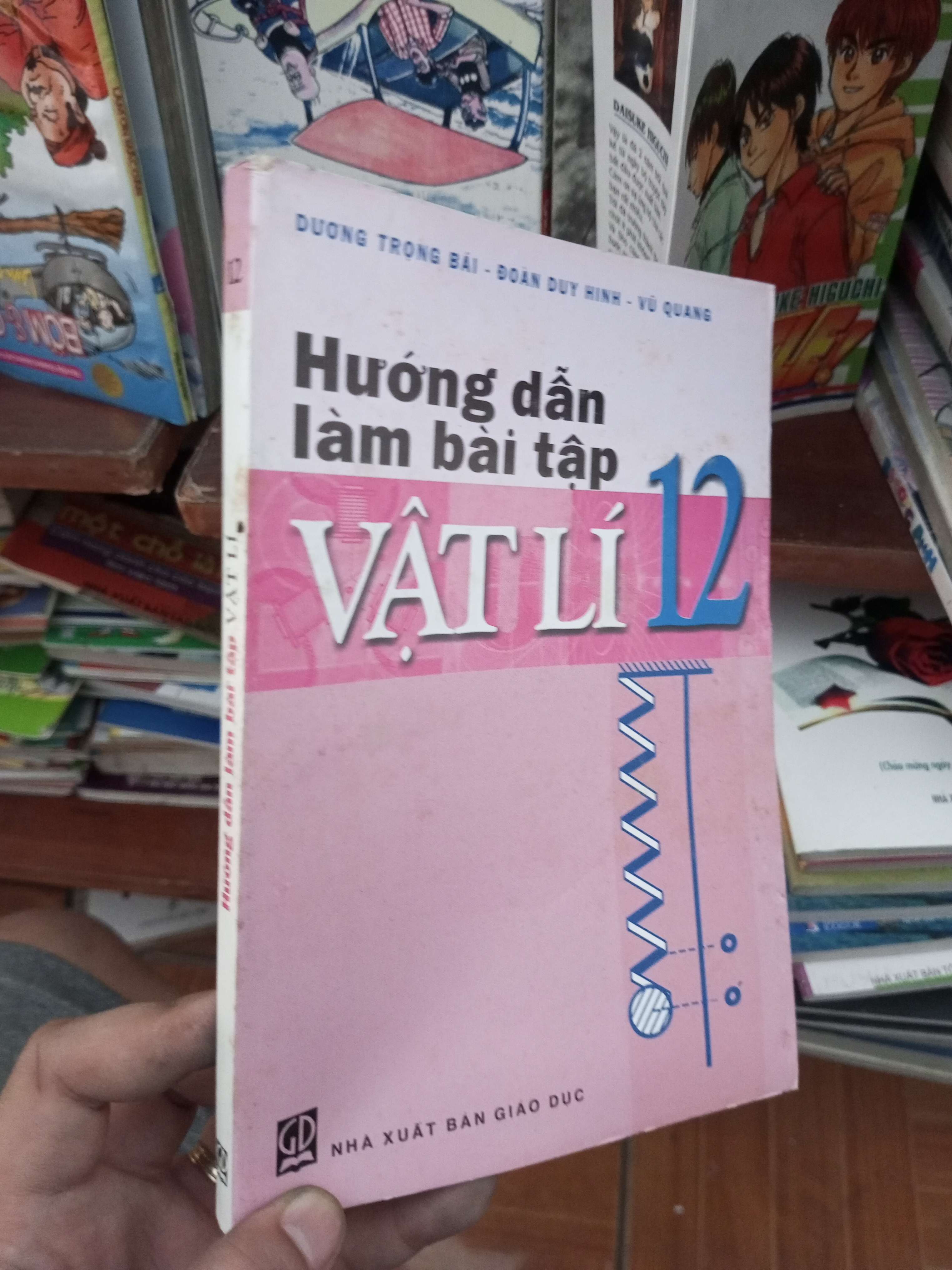 Hướng dẫn làm bài tập Vật Lí 12 - Trọng Bái 2003 Giáo khoa VAVO-AK19