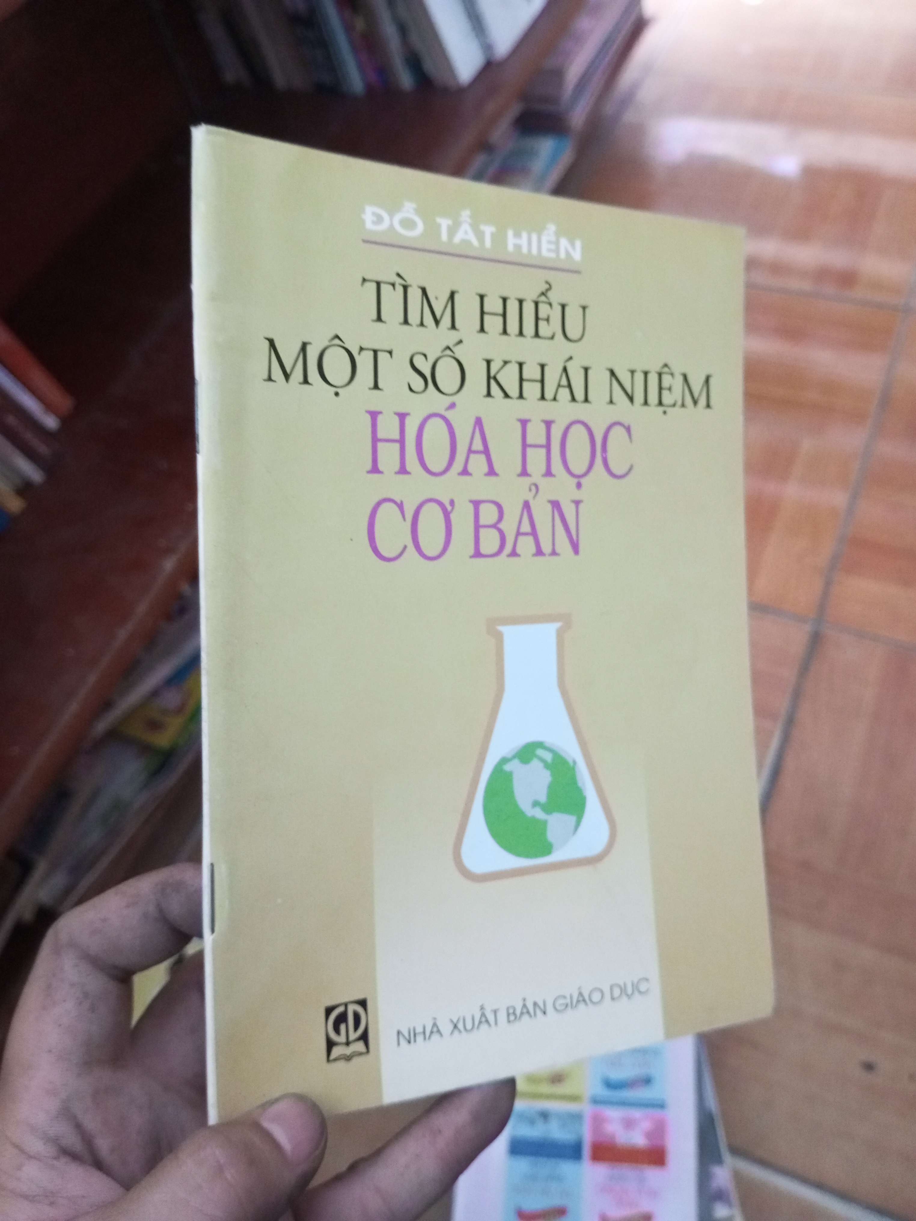 Tìm hiểu một số khái niệm Hoá học cơ bản - Tất Hiền 2003 Sách giáo khoa - giáo trình VAVO-AK19