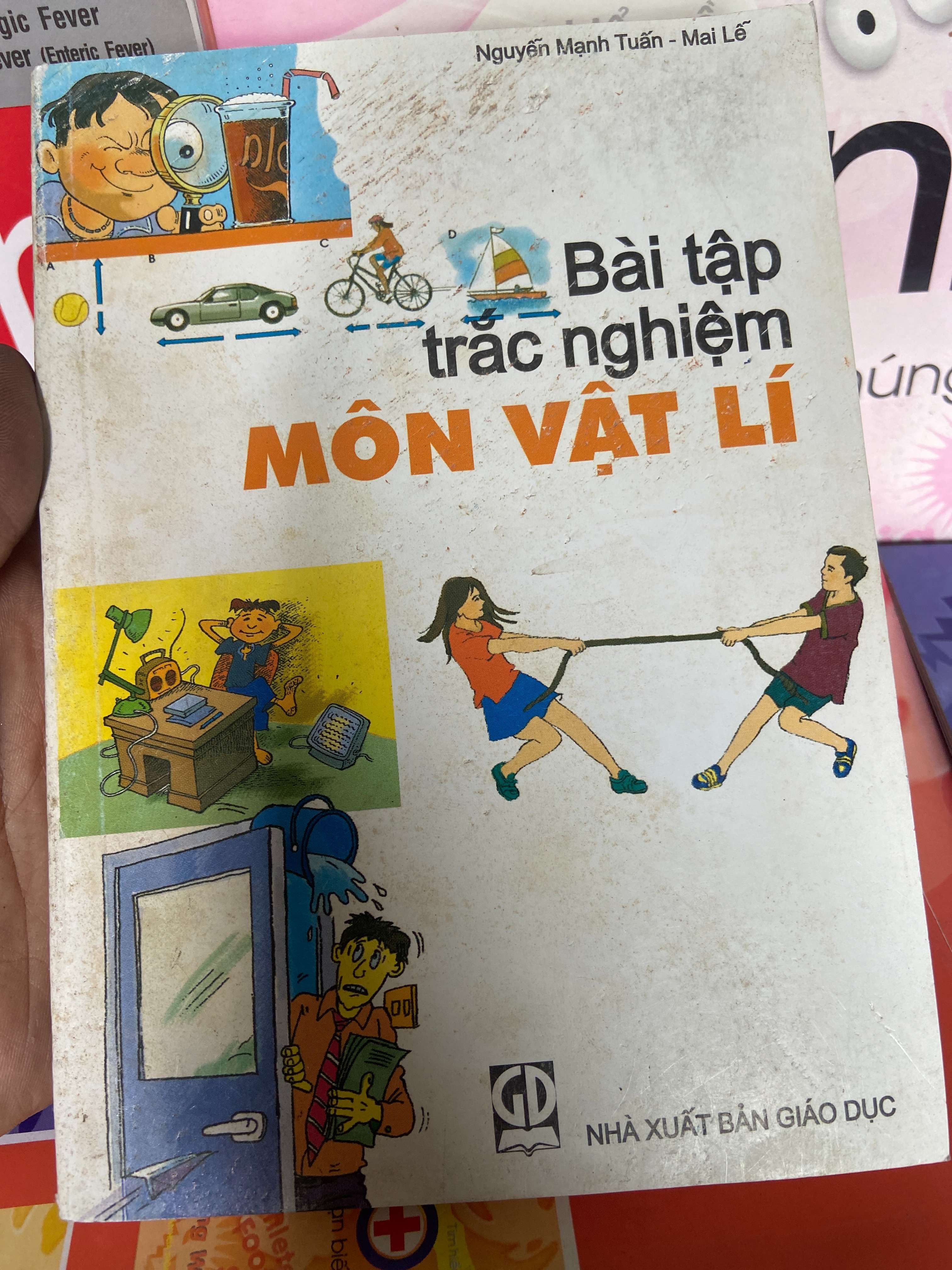 Bài Tập Trắc Nghiệm Môn Vật Lí - Nguyễn Mạnh Tuấn, Mai Lễ 2007 Tham khảo - luyện thi VAVO-AK1T2