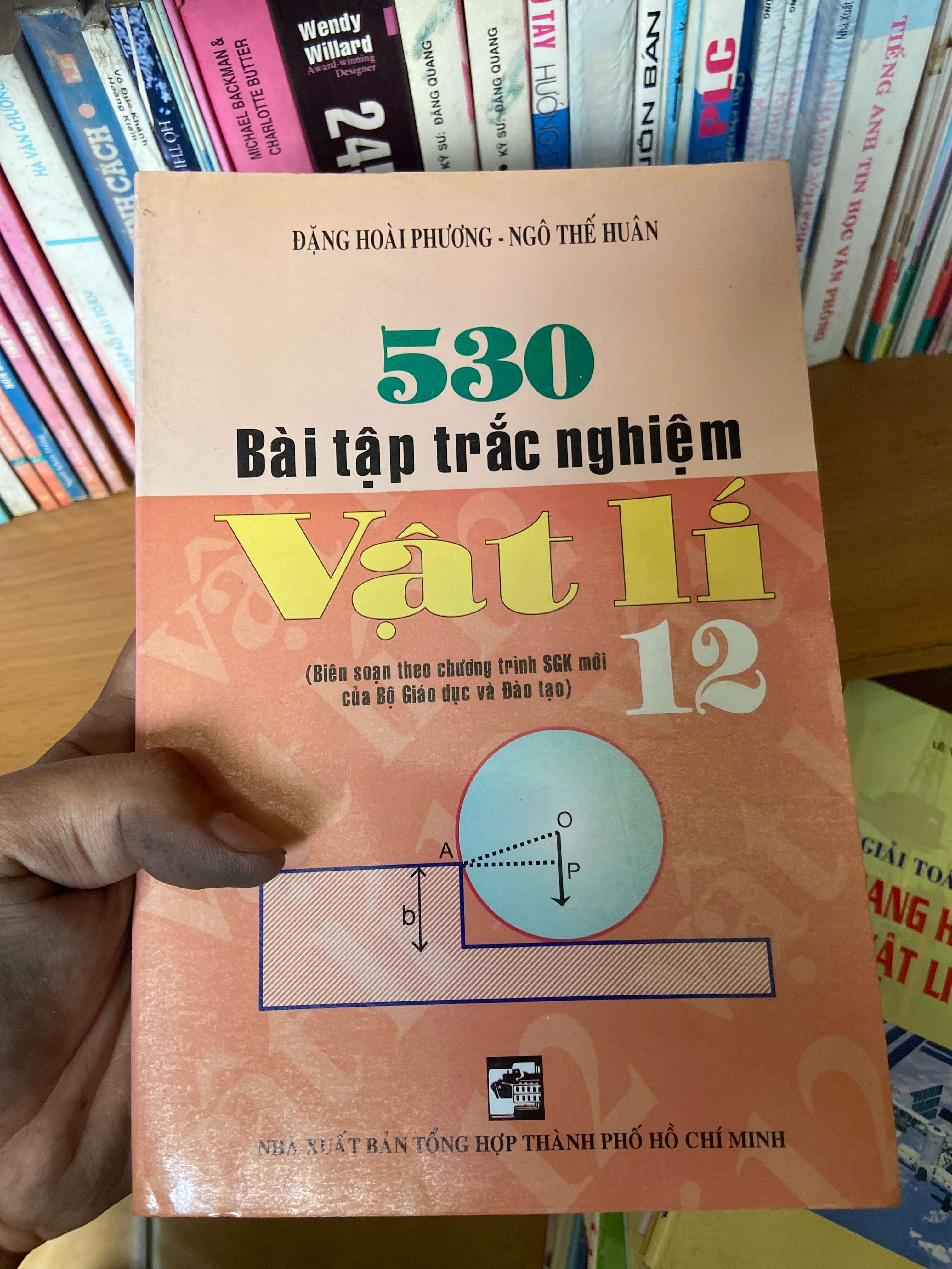 530 Bài Tập Trắc Nghiệm Vật Lí 12 - Đặng Hoài Phương, Ngô Thế Huân 2008 Tham khảo - luyện thi VAVO-AK2ST1
