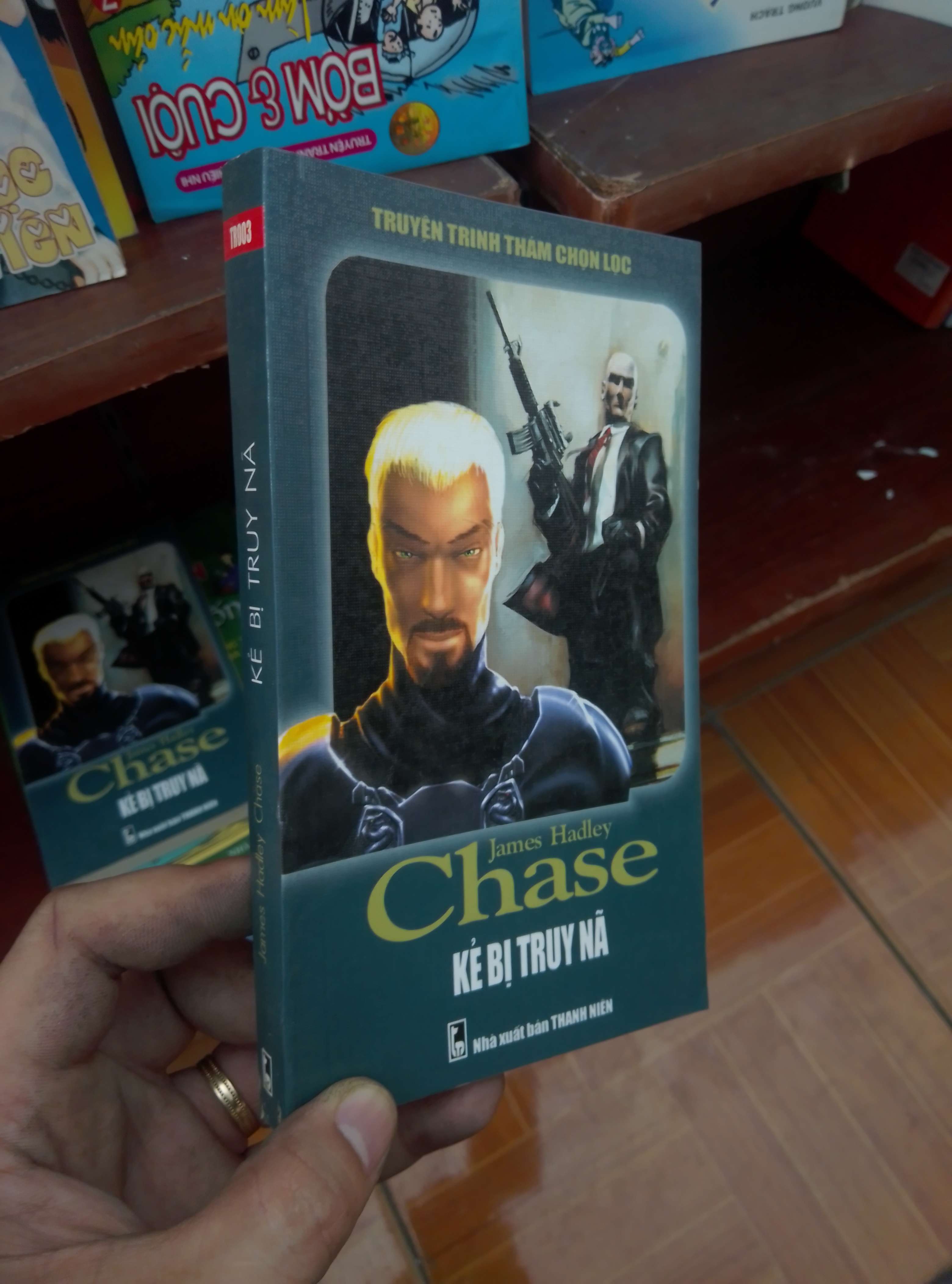 Kẻ bị truy nã - Chase 2002 Truyện trinh thám VAVO-AK19