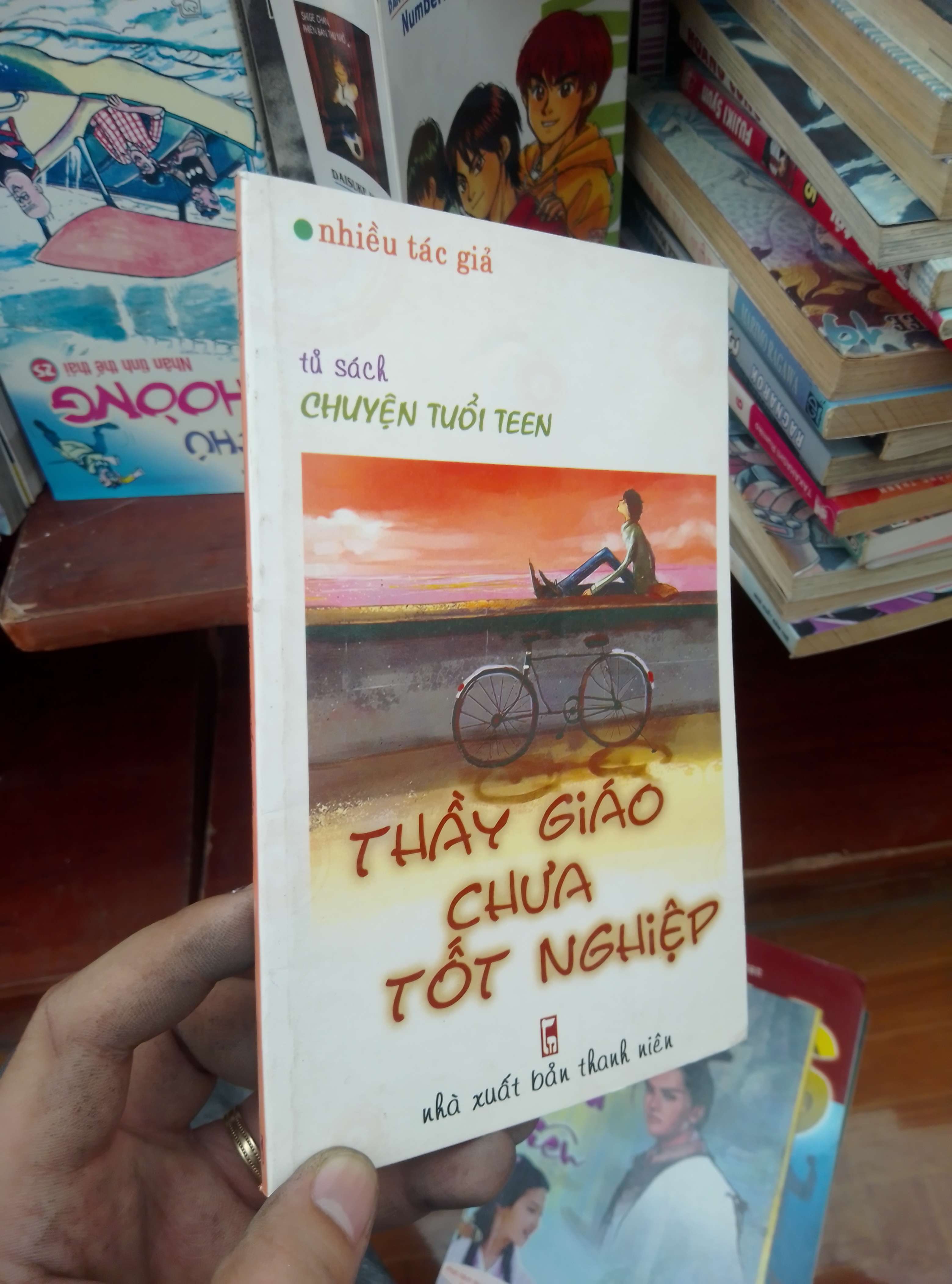 Thầy giáo chưa tốt nghiệp 2008 Sách truyện VAVO-AK19