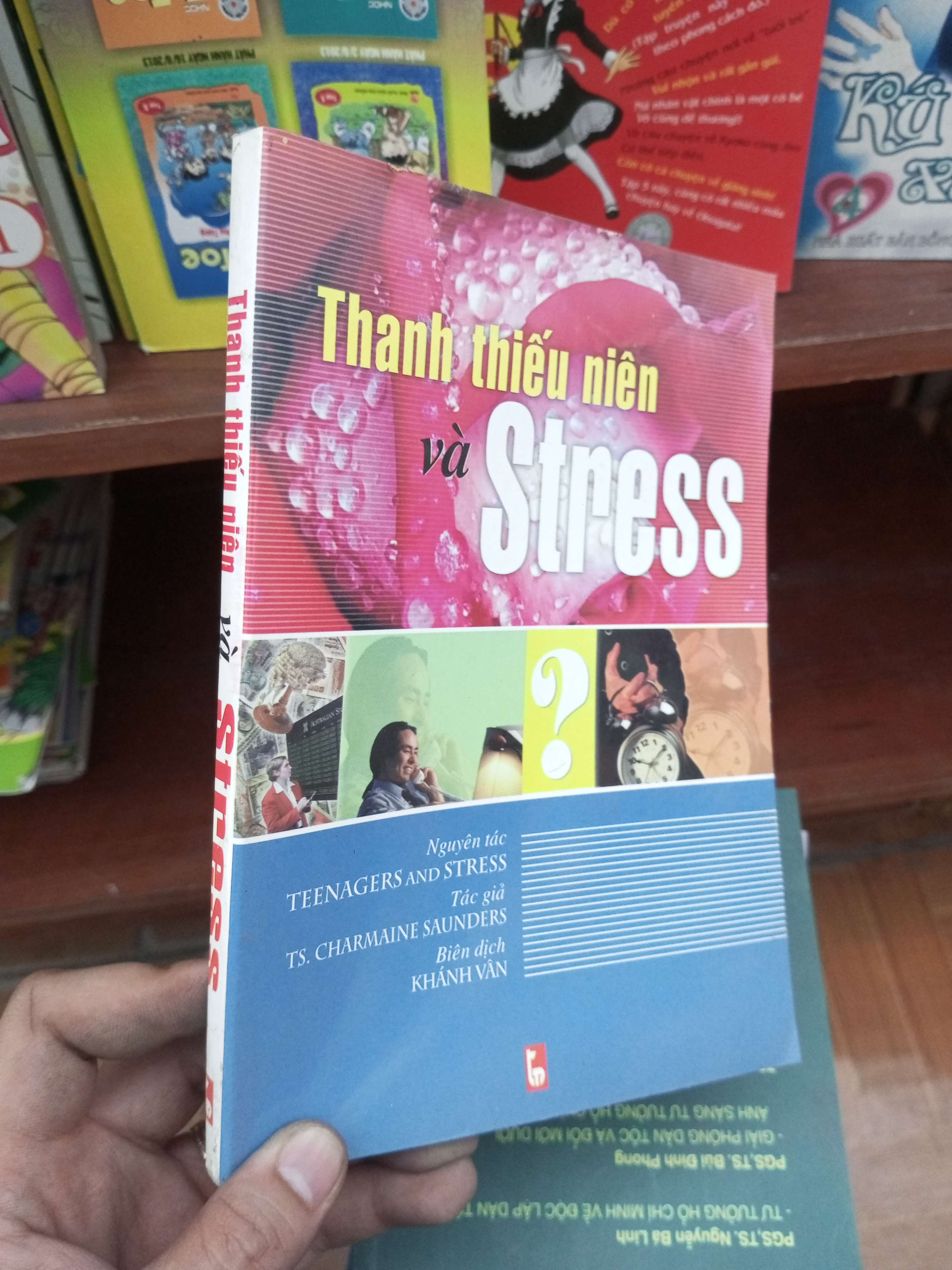 Thanh thiếu niên và stress - Saunders 2004 Sách tâm lý học - giới tính VAVO-AK19