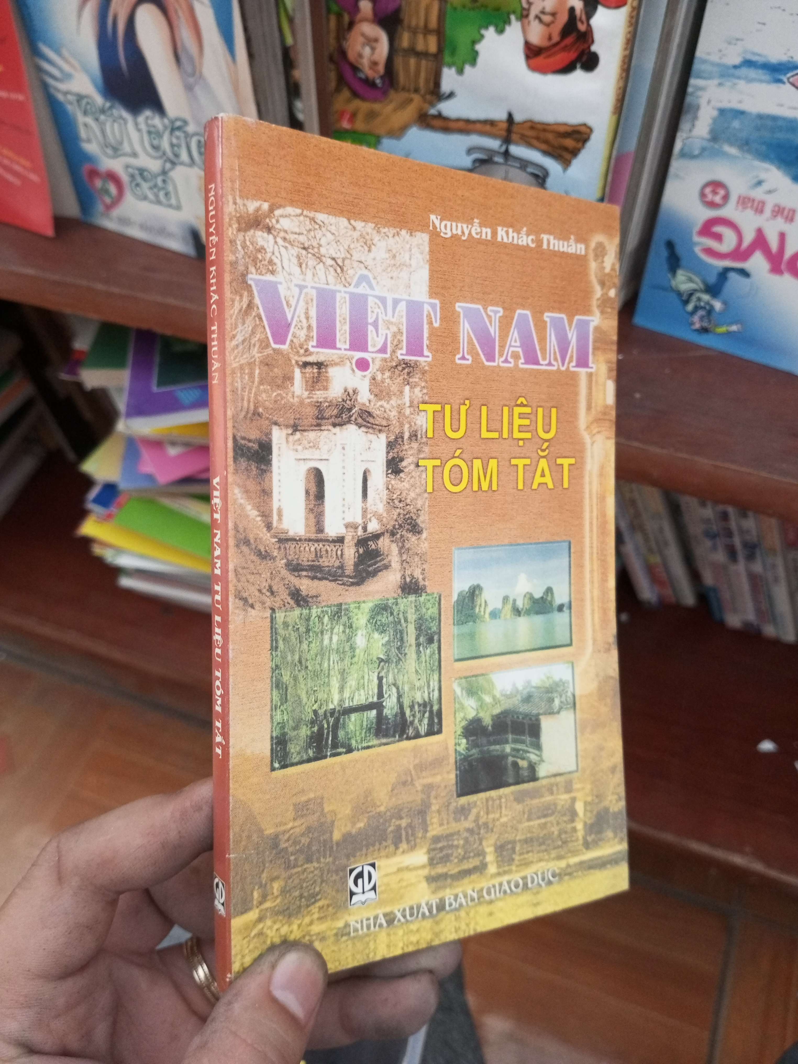 Việt Nam tư liệu tóm tắt - Văn Thuần 2007 Lịch sử Việt Nam VAVO-AK19